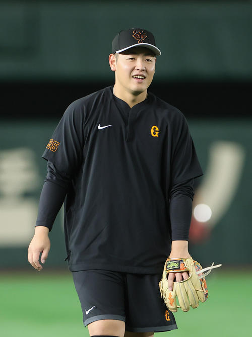 巨人】“侍ホームラン王”岡本和真「4番三塁」でスタメンがい旋 WBC