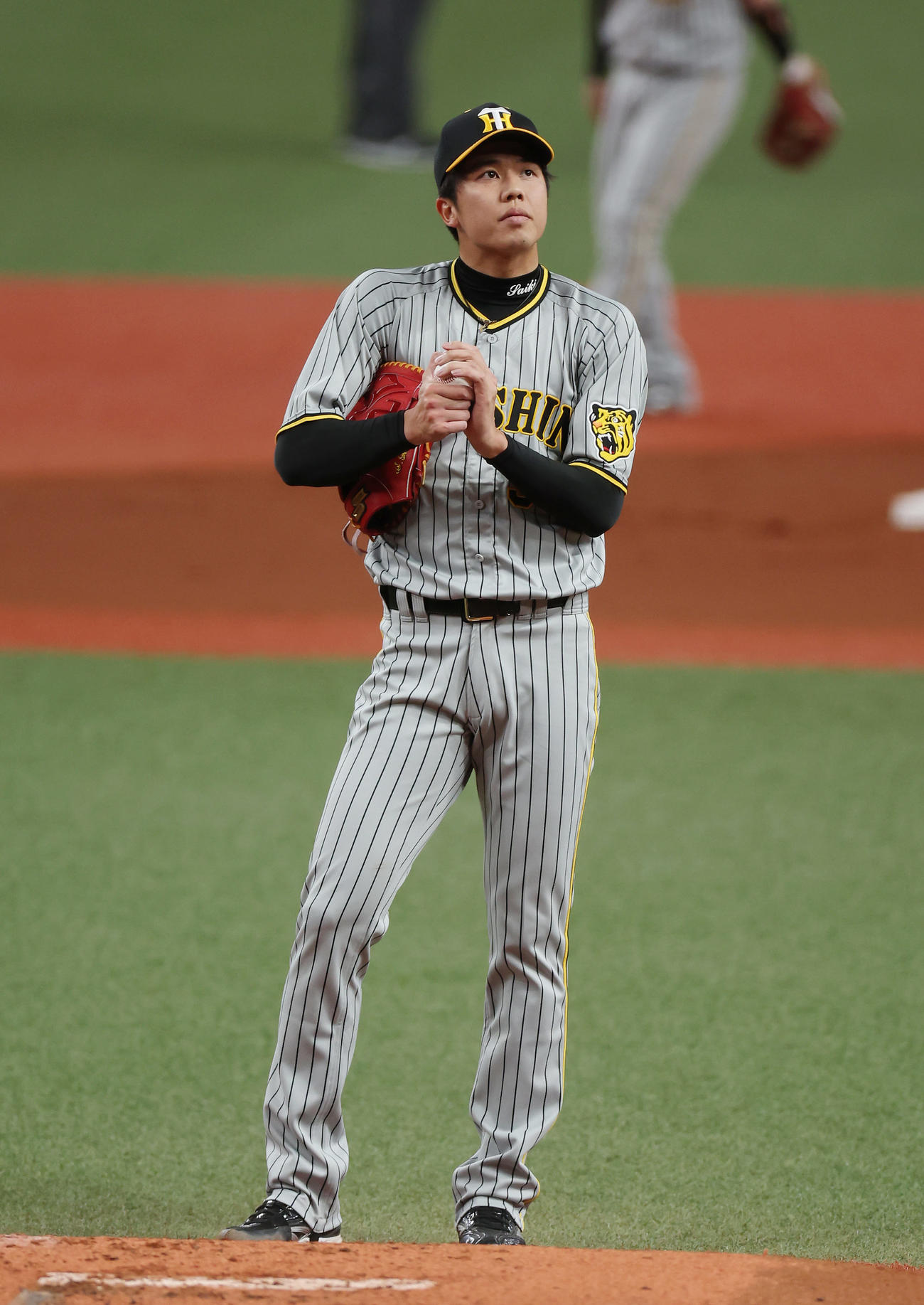 オリックス対阪神　1回裏オリックス2死二塁、杉本に先制2点本塁打を浴びた才木（撮影・前田充）
