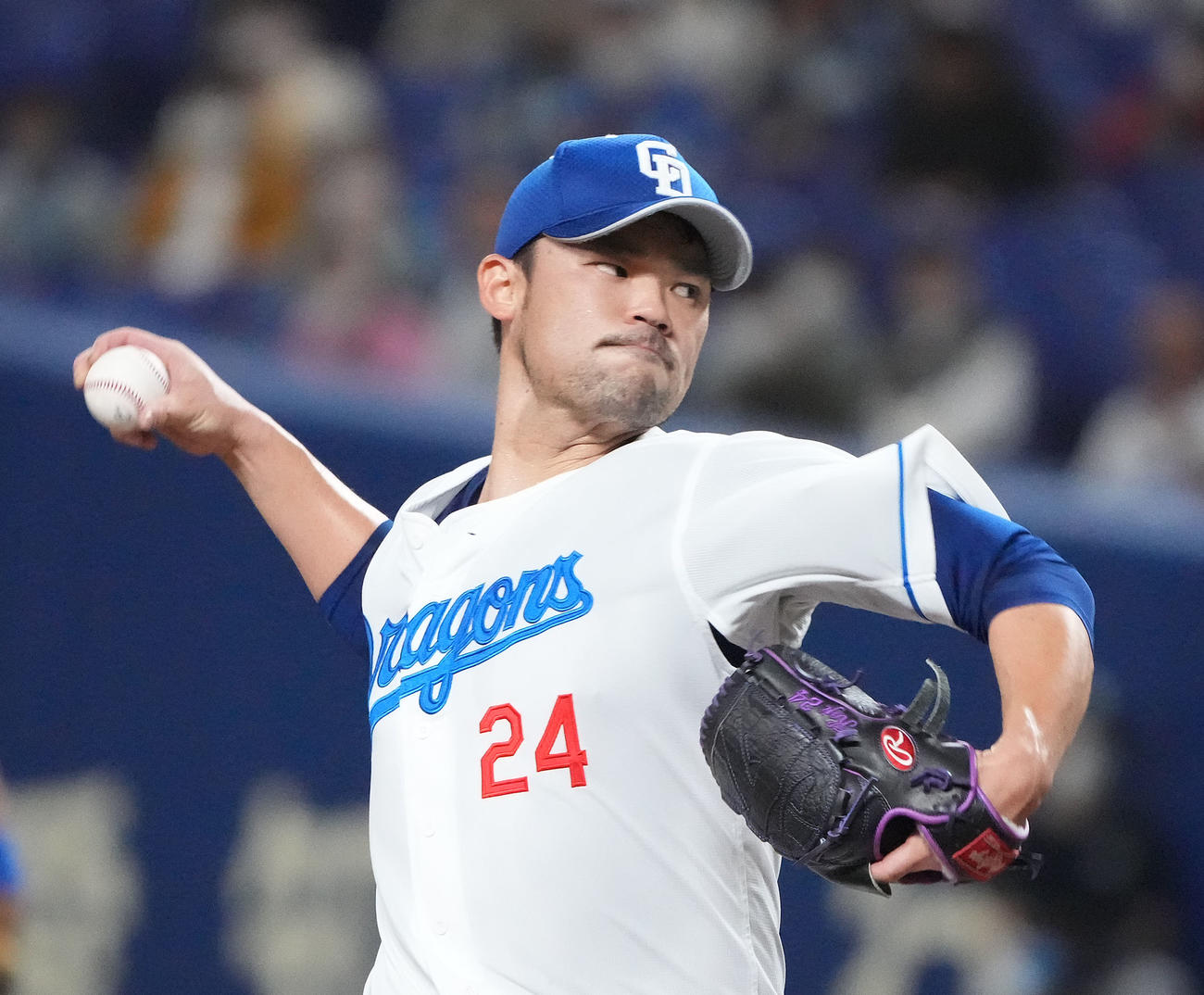 中日対ロッテ戦　1回表、登板する中日先発の福谷（撮影・森本幸一）