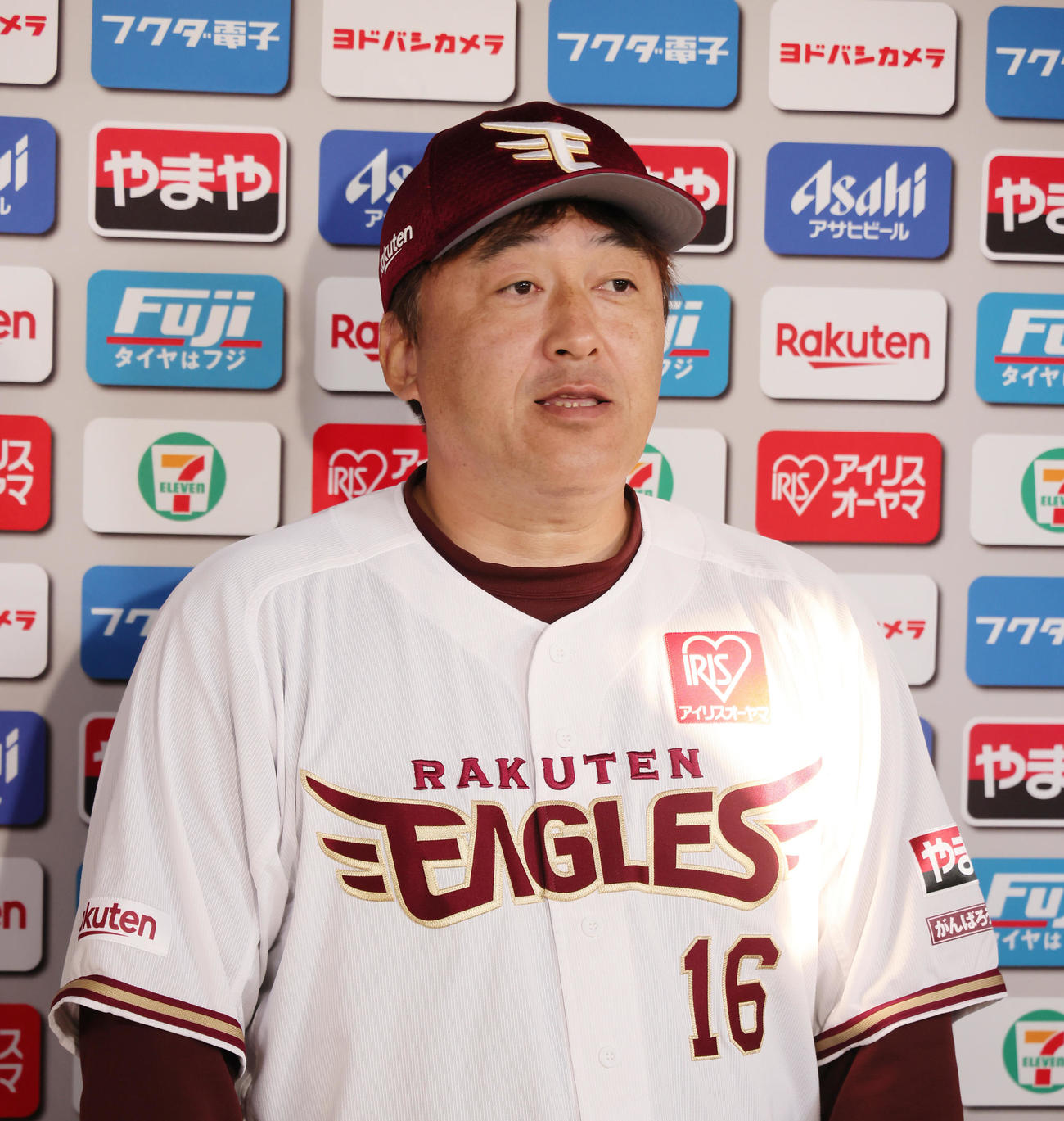 楽天石井監督（2023年3月撮影）