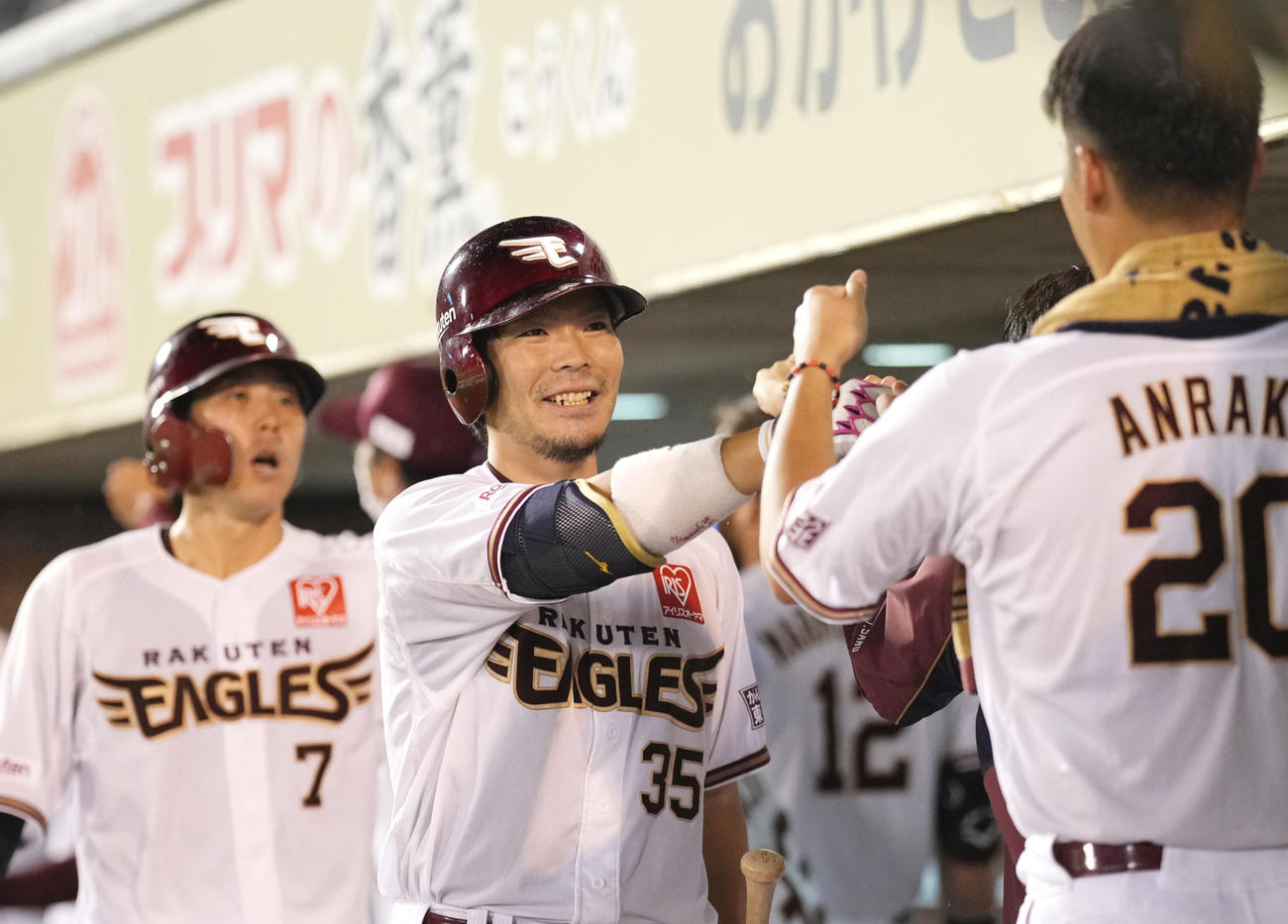 昨季141試合で4番を努めた島内宏明