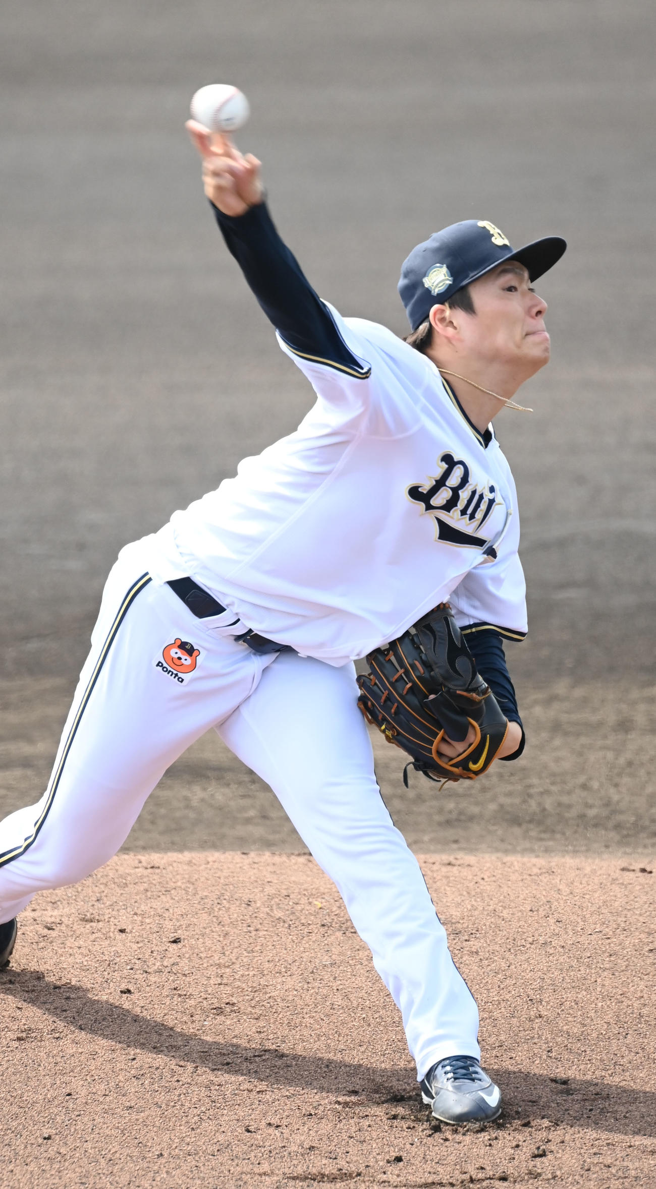 オリックス対阪神　7回を2安打無失点と貫録の投球を見せるオリックス山本（撮影・和賀正仁）