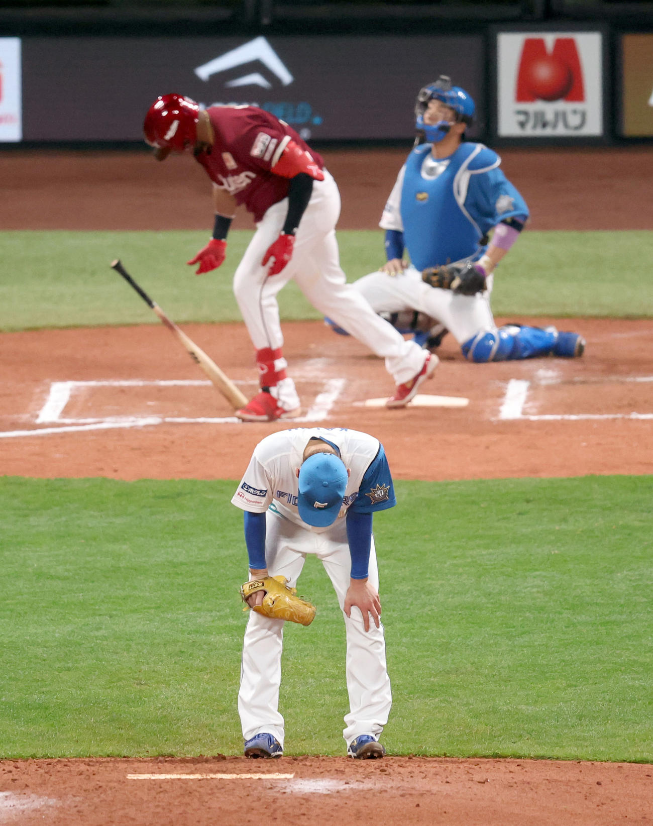 日本ハム対楽天　6回表楽天無死一塁、フランコに右越え2点本塁打を浴びる加藤貴（撮影・佐藤翔太）
