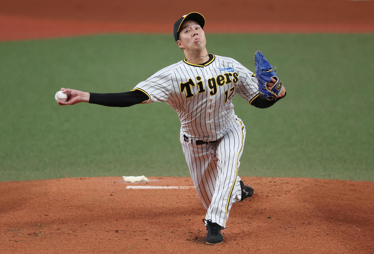 阪神対DeNA　力投する阪神先発の青柳（撮影・前田充）