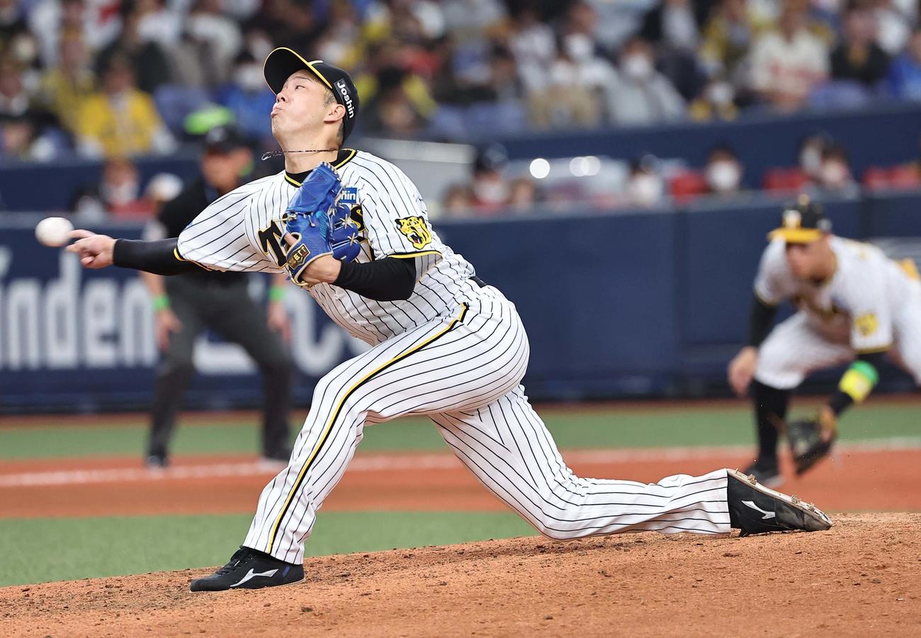 阪神対DeNA　阪神先発の青柳（撮影・上田博志）