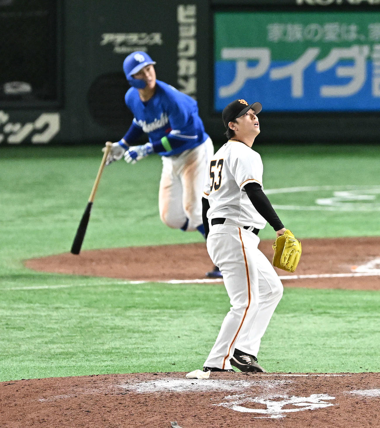 巨人対中日　9回表中日1死満塁、高橋周に2点適時二塁打を浴びる高梨（撮影・滝沢徹郎）