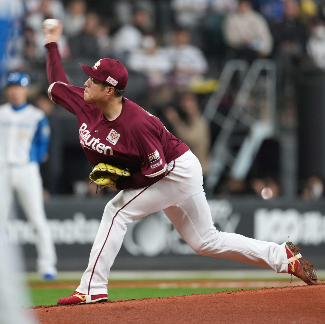 日本ハム対楽天　楽天先発の滝中（撮影・井上学）