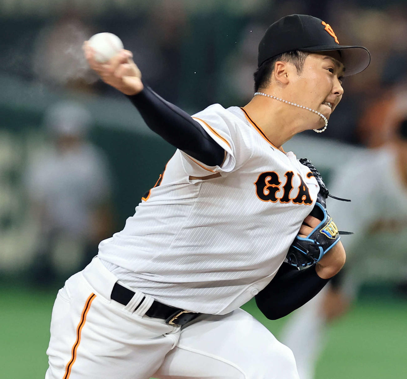 巨人対中日　8回表中日の攻撃で登板した船迫（撮影・浅見桂子）