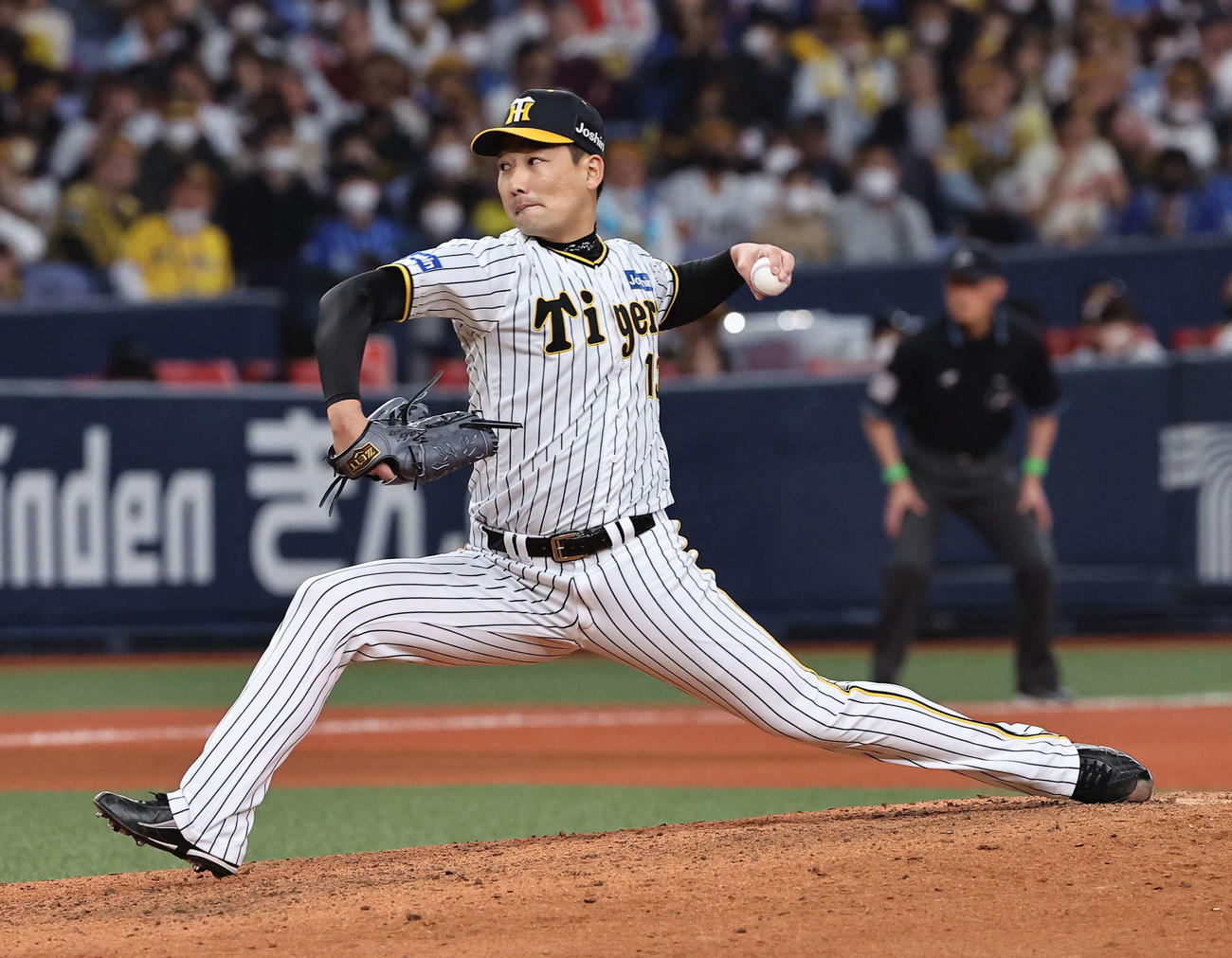 阪神対DeNA　阪神2番手の岩崎（撮影・上田博志）