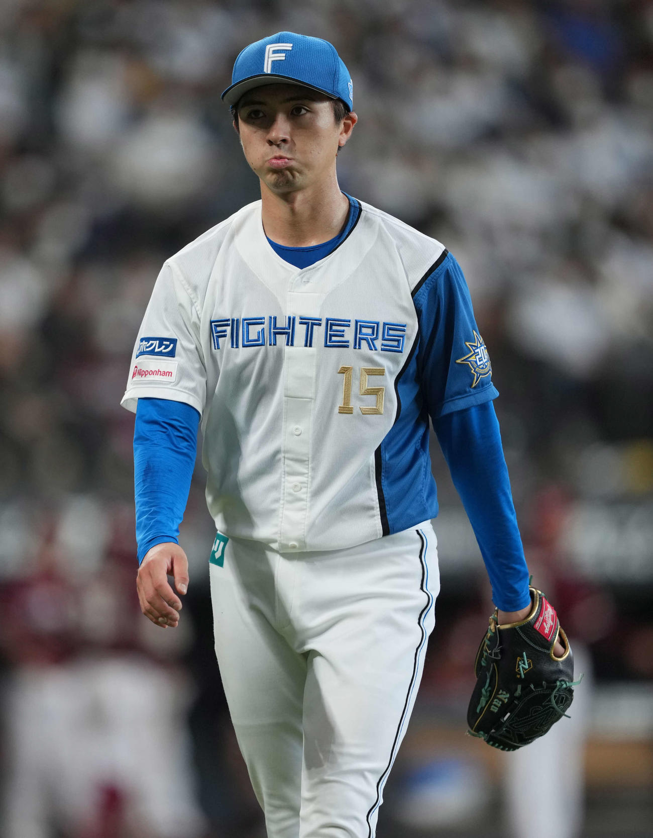 日本ハム対楽天　5回に失点し浮かない表情の上沢（撮影・井上学）