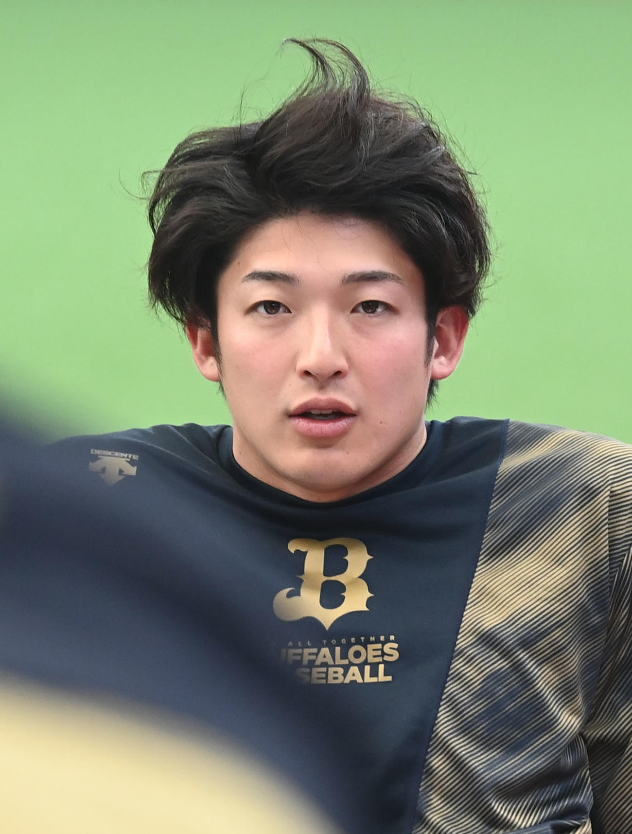 西武対オリックス　ストレッチをするオリックス山崎颯（撮影・たえ見朱実）