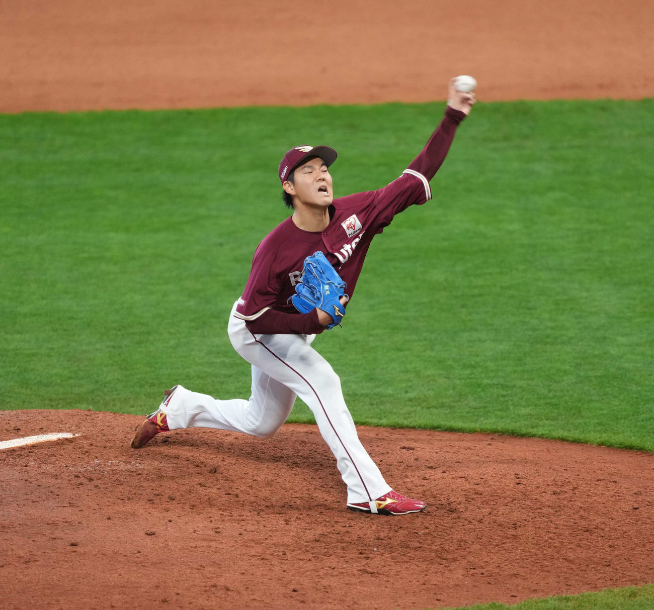 日本ハム対楽天　楽天2番手の鈴木翔（撮影・井上学）