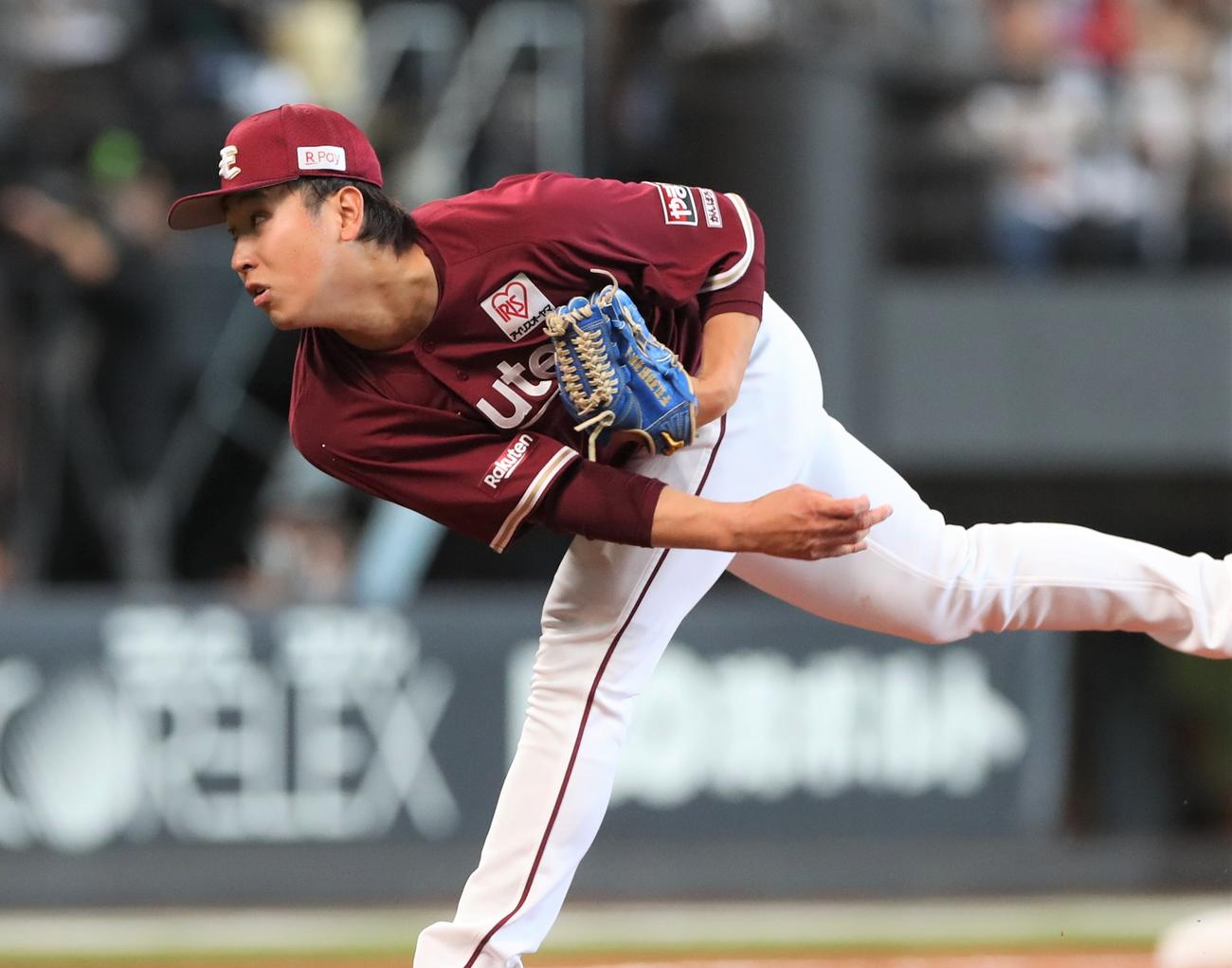 日本ハム対楽天　楽天先発の藤平（撮影・黒川智章）