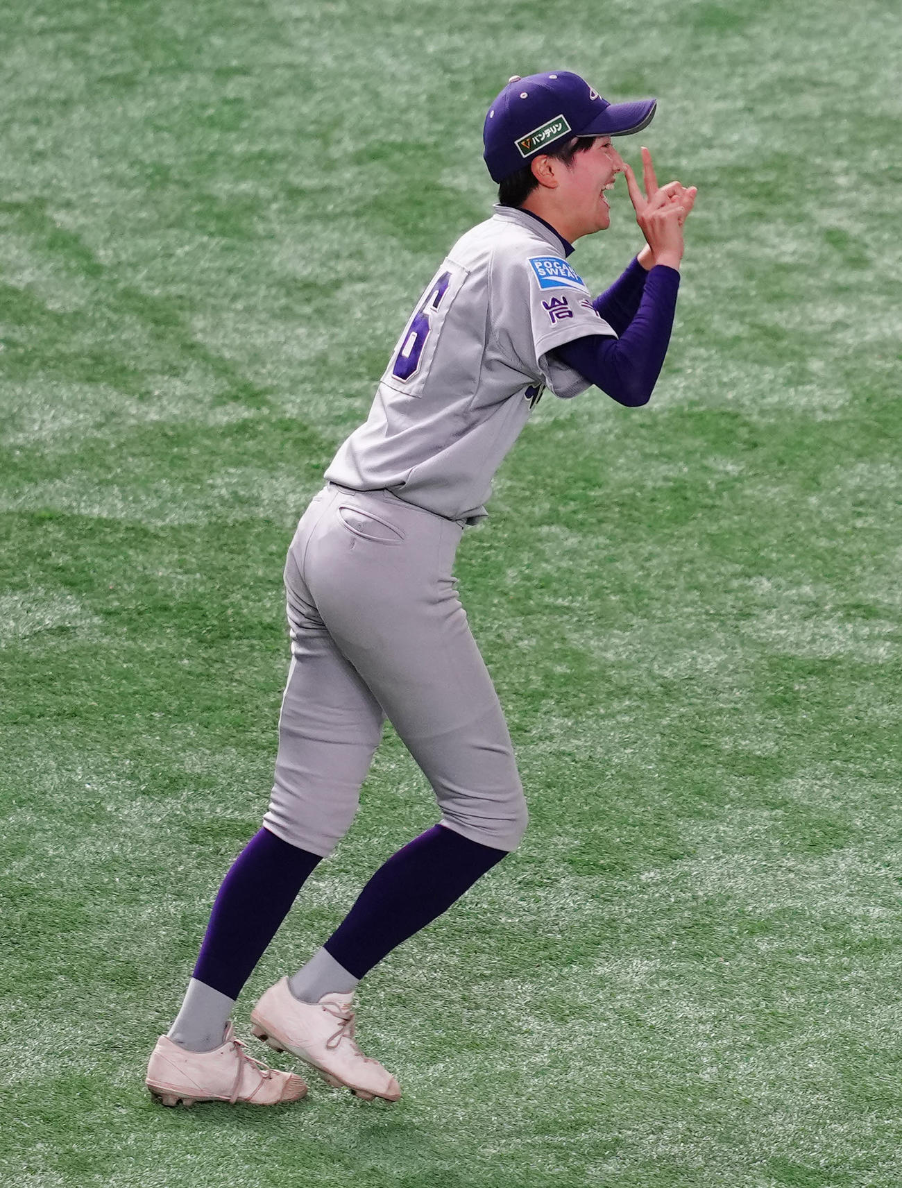 神戸弘陵対花巻東　試合前のセレモニーに臨む花巻東・佐々木（撮影・江口和貴）