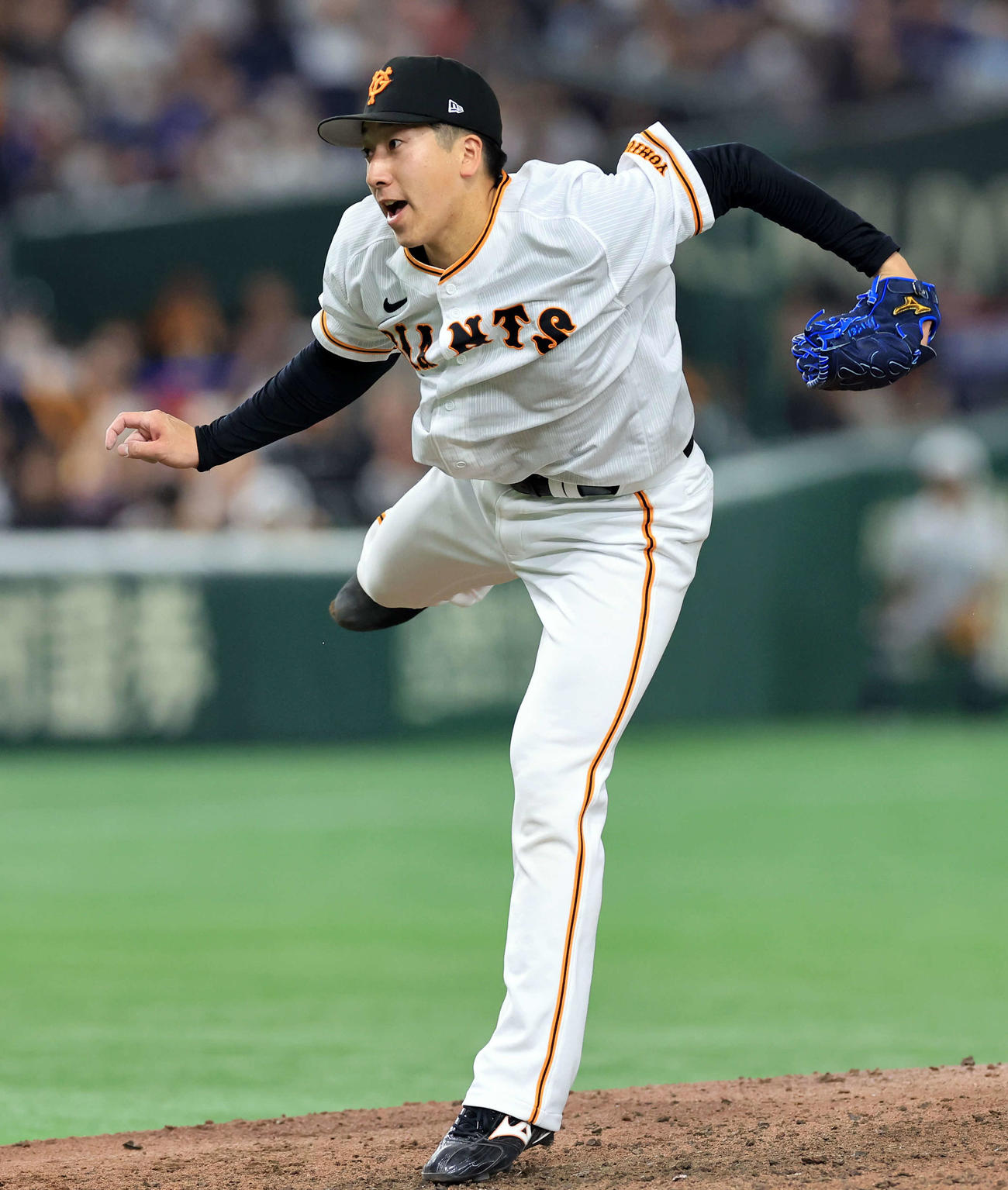 巨人対中日　9回表中日の攻撃で登板し、気迫の投球を見せる大勢（撮影・浅見桂子）