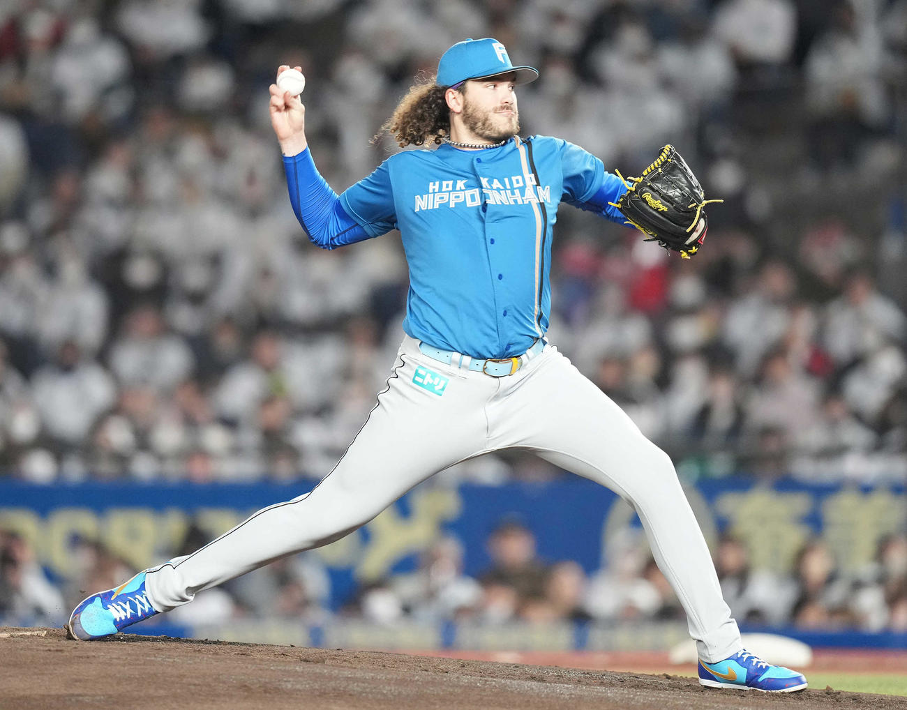 ロッテ対日本ハム　力投する日本ハム先発のポンセ（撮影・鈴木みどり）