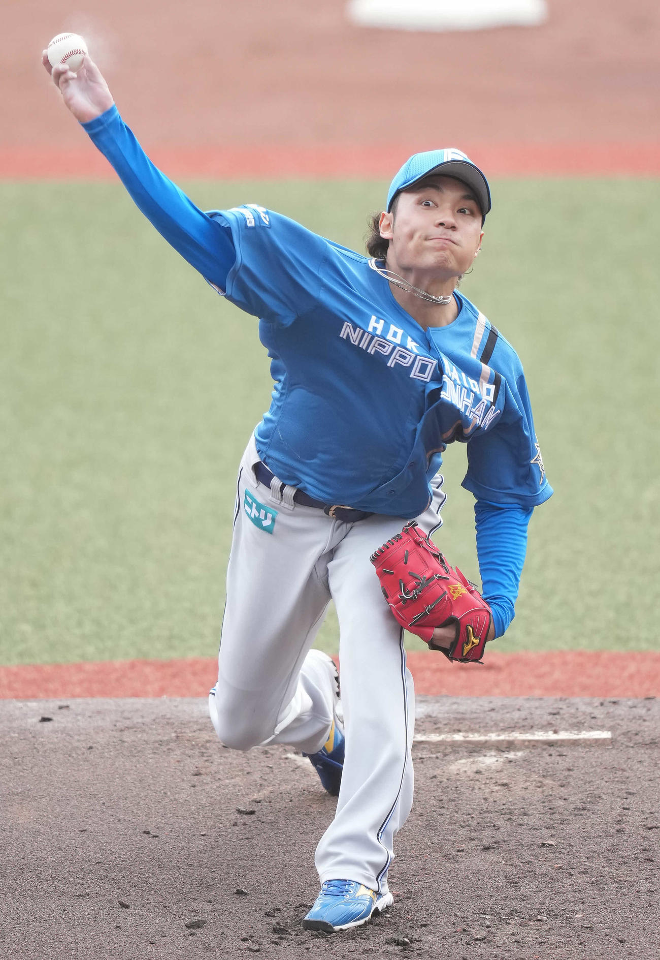 ロッテ対日本ハム　先発し力投する日本ハム伊藤（撮影・鈴木みどり）