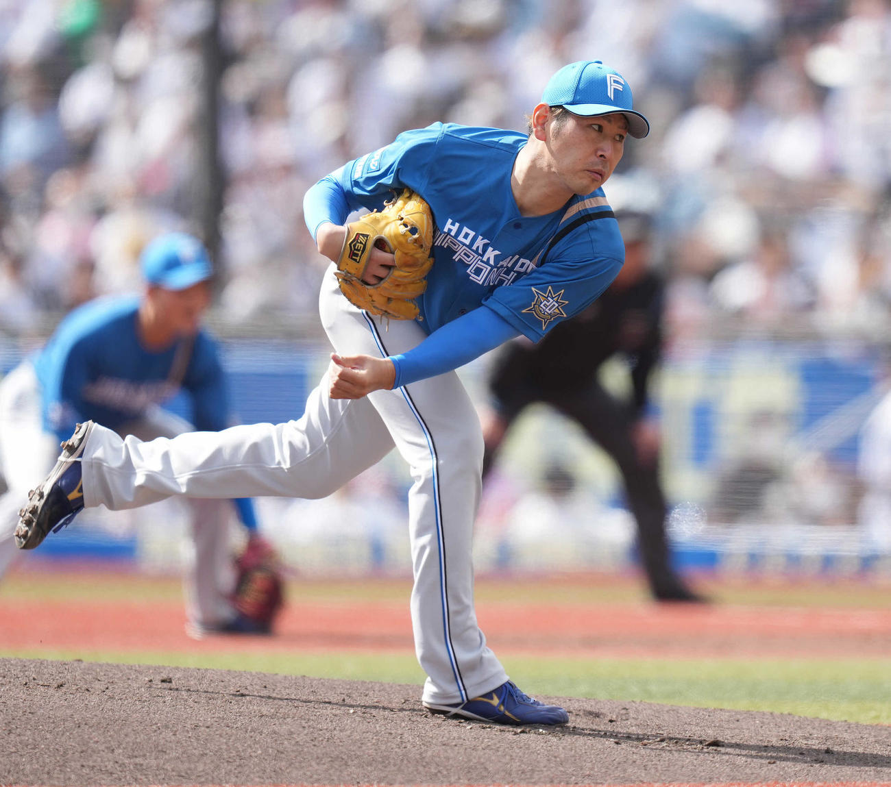 ロッテ対日本ハム　先発し力投する日本ハム加藤貴（撮影・鈴木みどり）