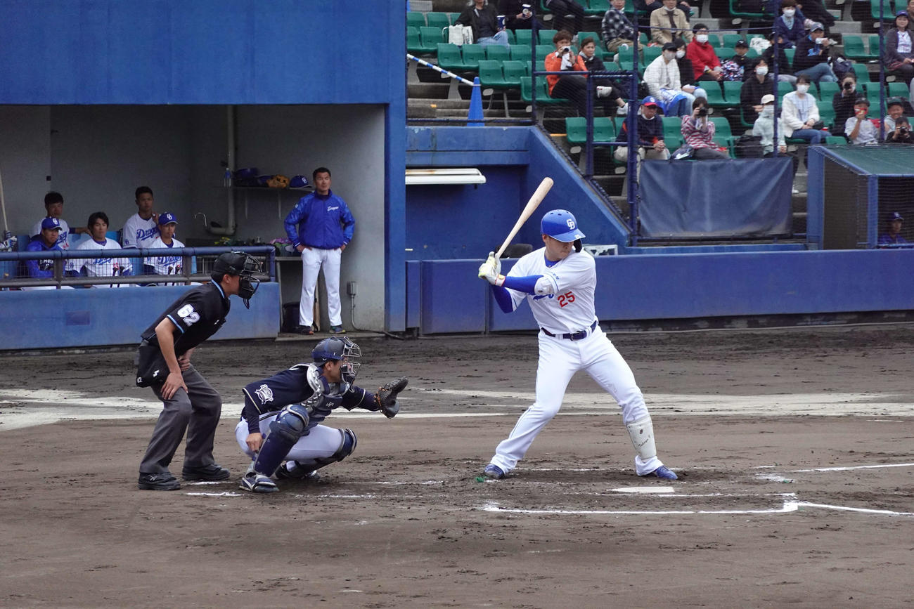 約1年ぶりに実戦で打席に立つ中日石川昂