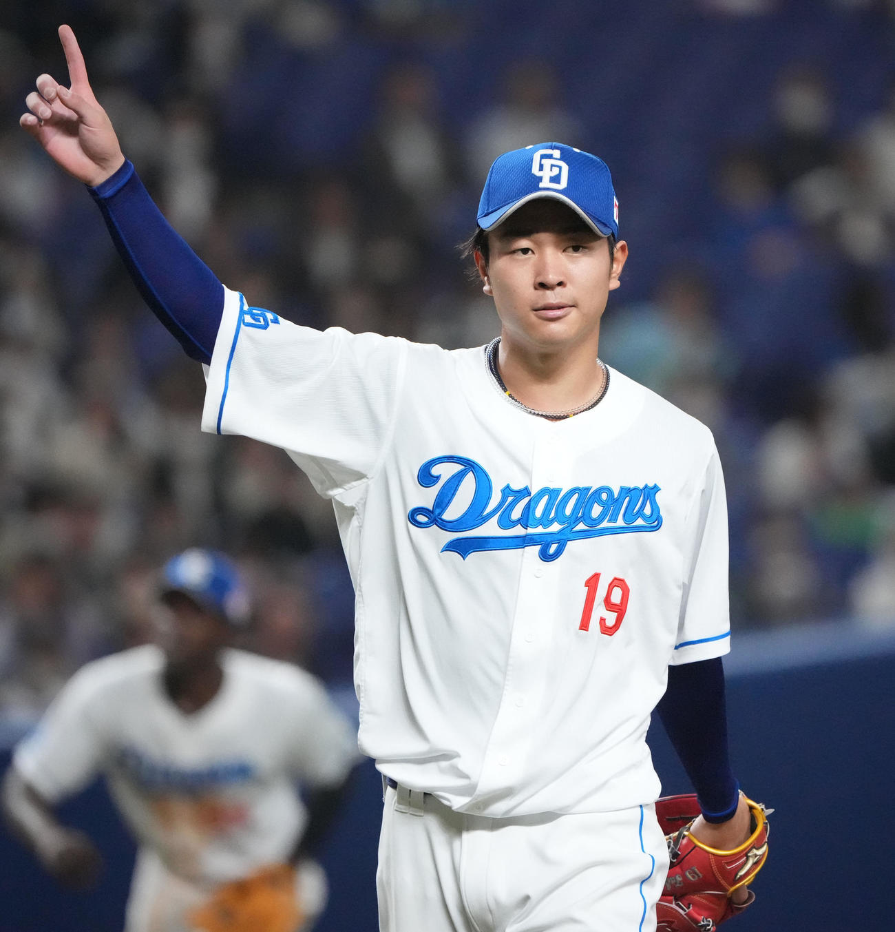 中日対ヤクルト戦　5回表ヤクルト2死、長岡を三振に仕留めアピールする高橋宏（撮影・森本幸一）
