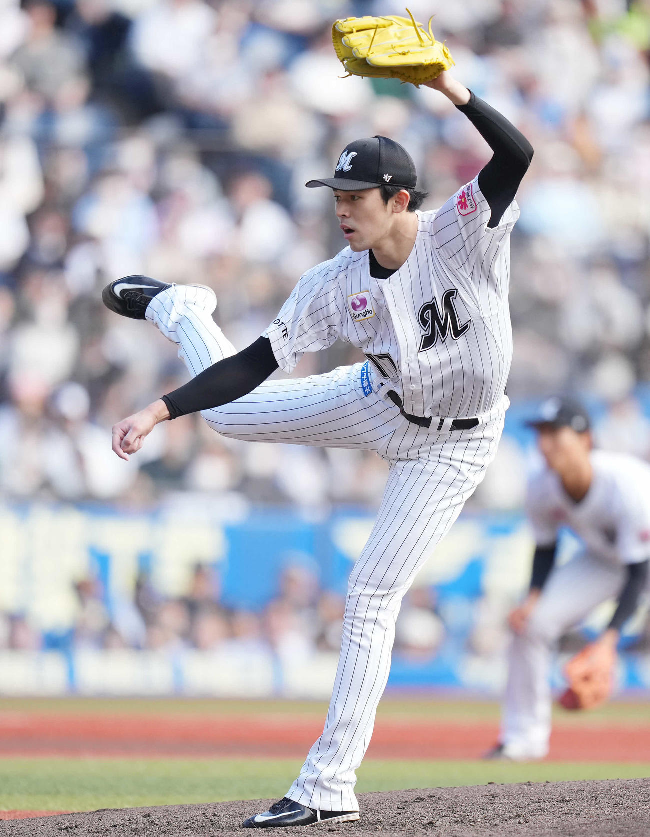 ロッテ対日本ハム　先発し力投するロッテ佐々木朗（撮影・鈴木みどり）