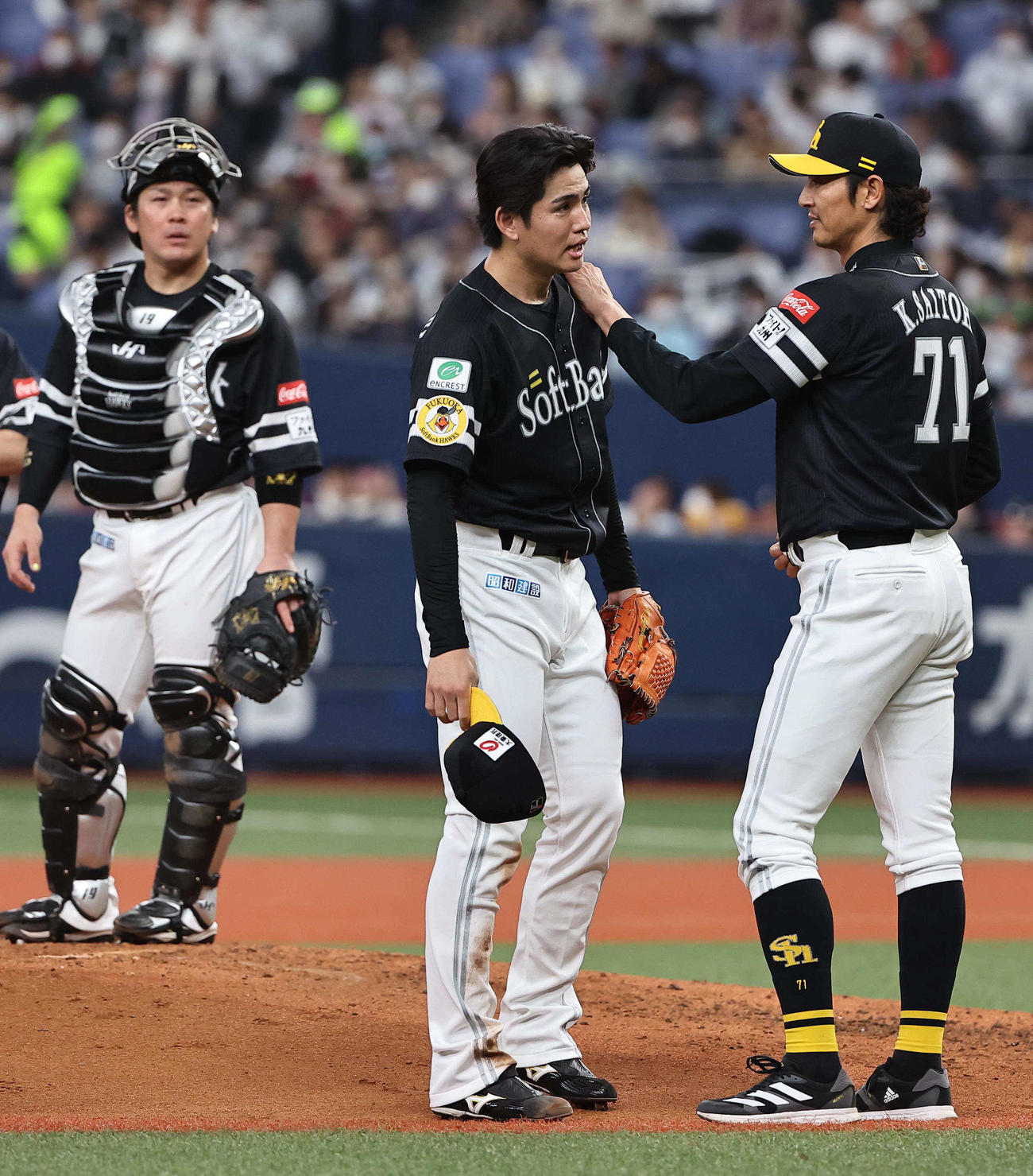 オリックス対ソフトバンク　3回途中で降板する高橋礼（撮影・上田博志）