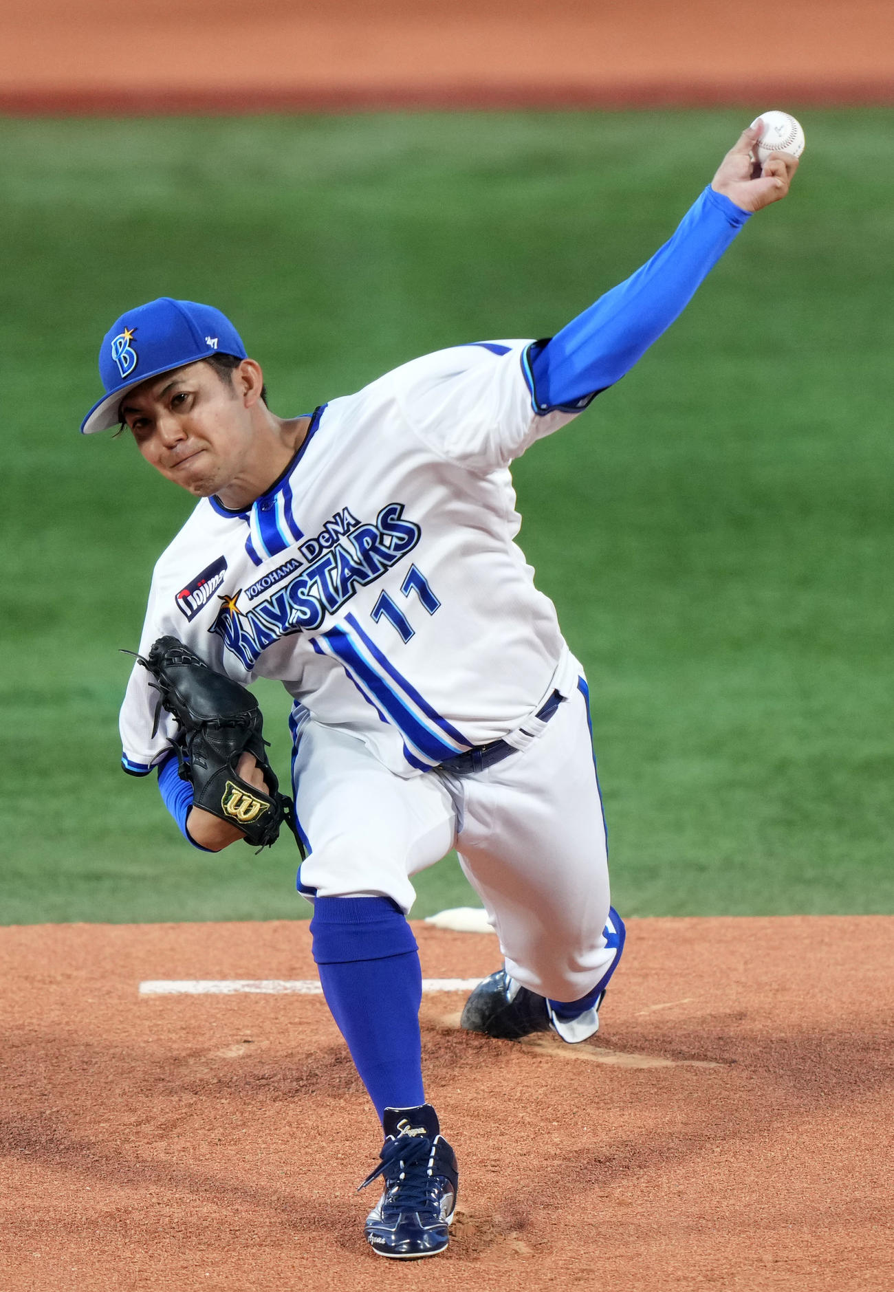DeNA対巨人　力投するDeNA先発の東（撮影・横山健太）