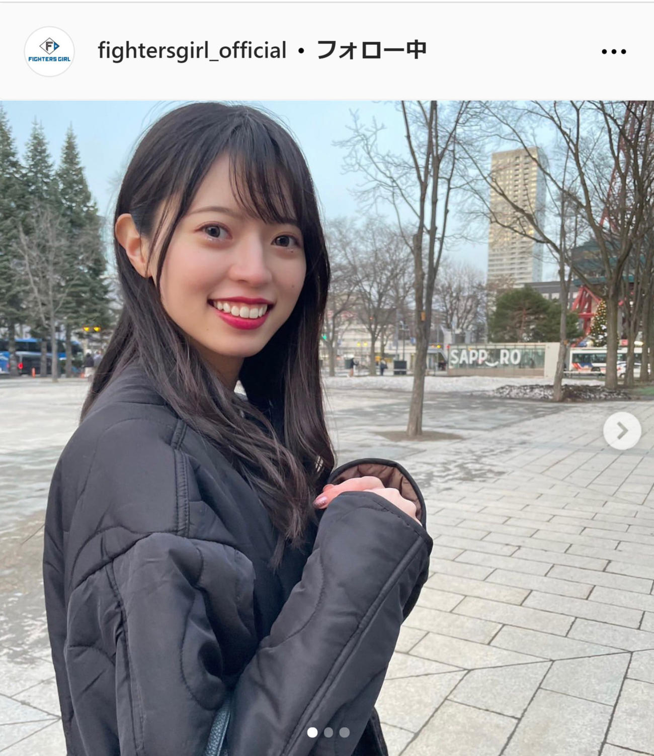 私服姿を公開したファイターズガール塩沢美咲さん（ファイターズガールのインスタグラムから）