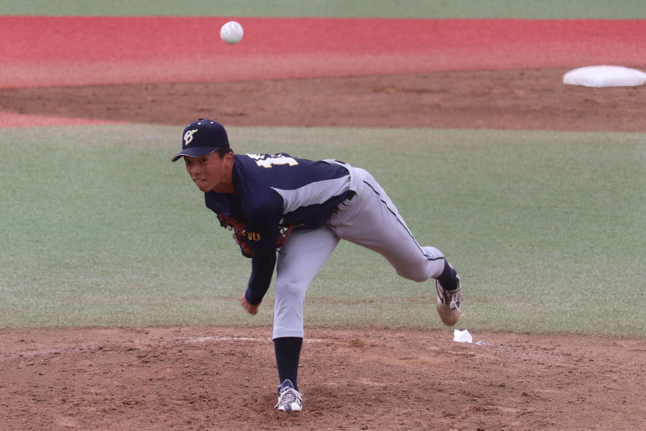 常磐大－上武大　開幕戦で先発し、5回を投げ2安打2失点と好投した上武大の井出（撮影・保坂淑子）
