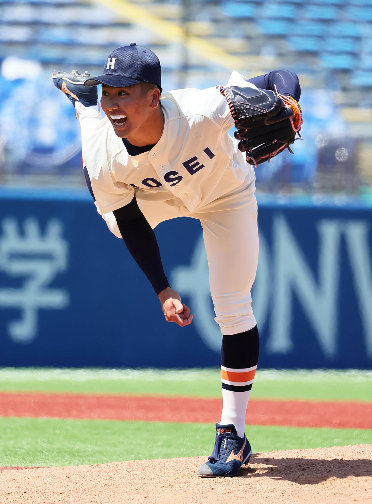 慶大対法大　8回無失点の法大先発の篠木（撮影・足立雅史）