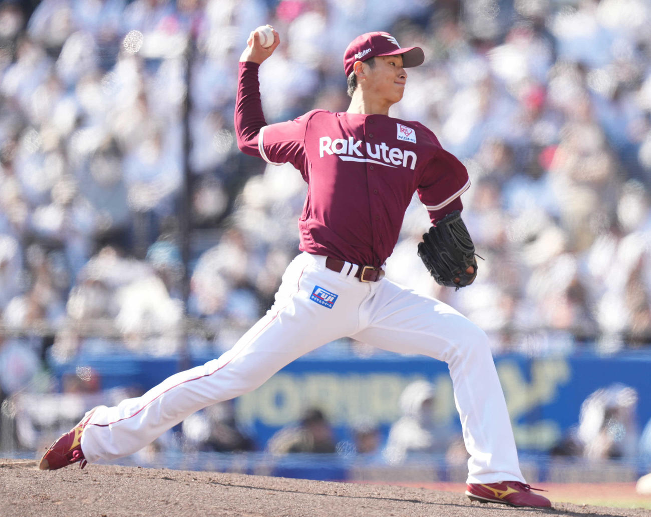 ロッテ対楽天　3回裏から2番手で登板した楽天内（撮影・鈴木みどり）
