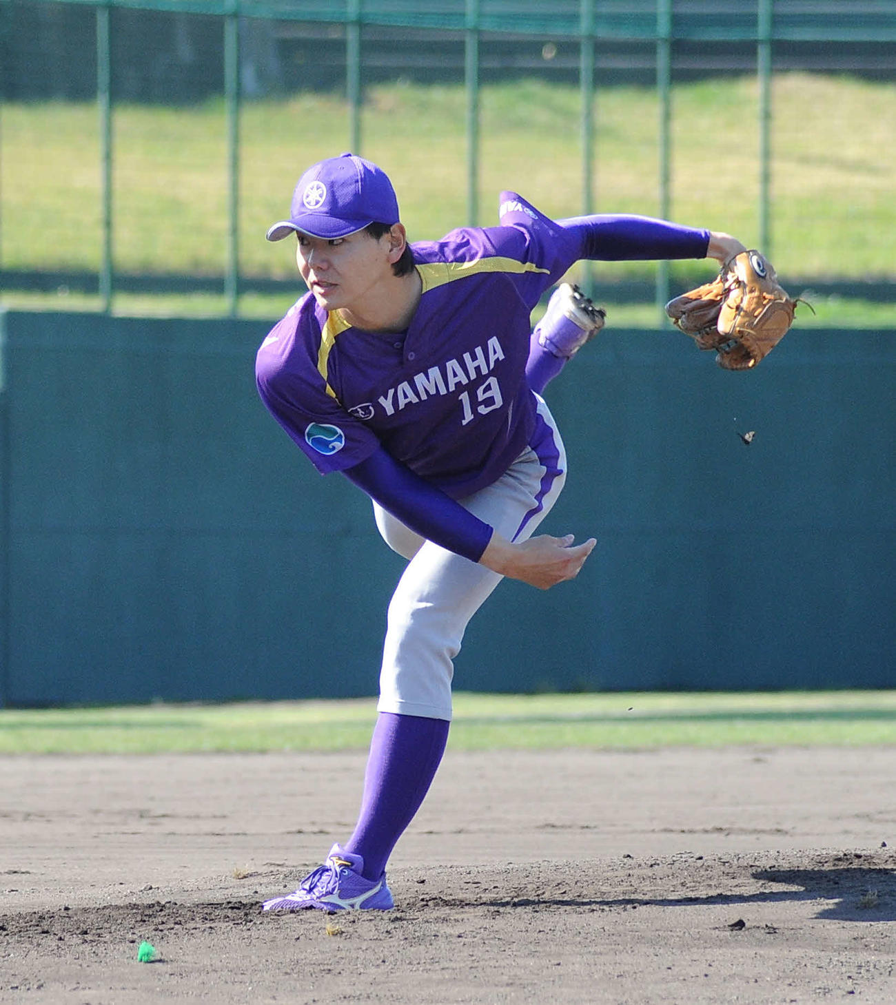先発して5回2失点に抑えたヤマハの近藤