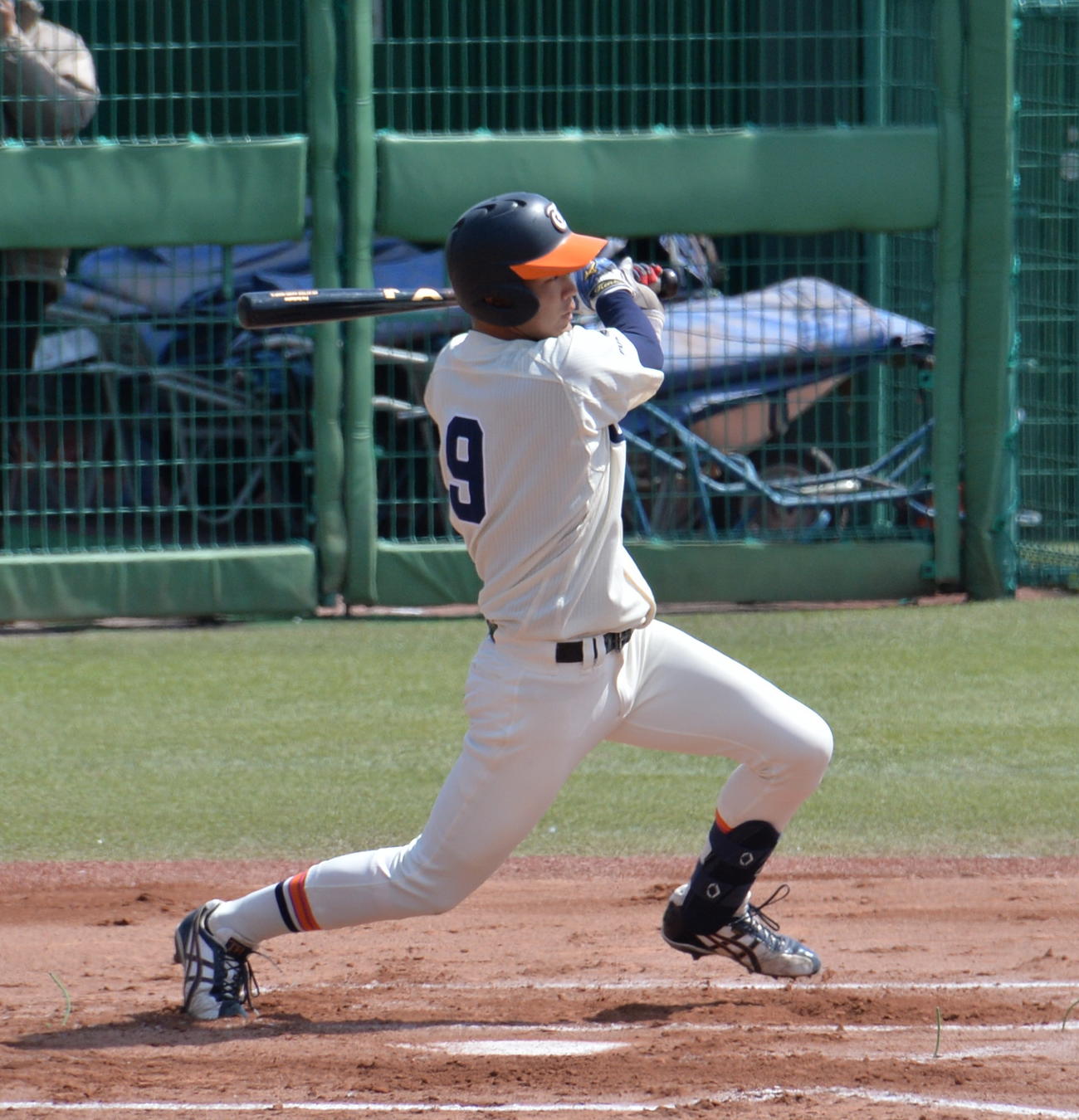 東北福祉大対宮教大　1回無死満塁で左前適時打を放ち、チーム2点目を挙げた遠藤（撮影・濱本神威）