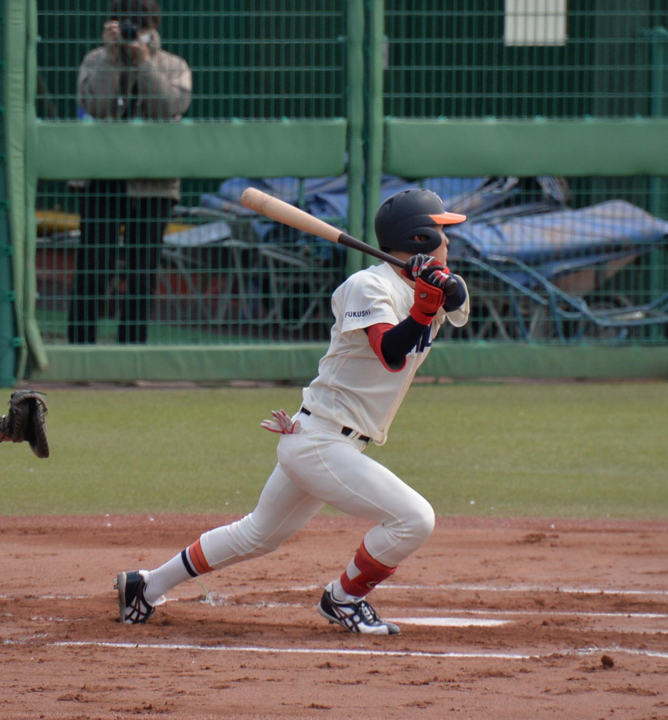 東北福祉大対宮教大　1回無死一、三塁、左前適時打を放ち、チーム初打点を挙げた西村（撮影・濱本神威）