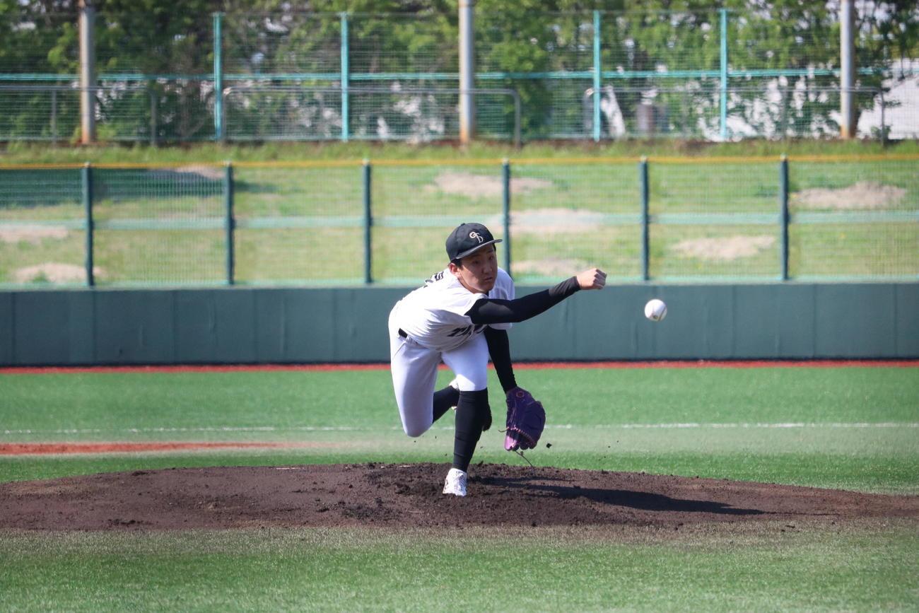 大体大対大阪電通大　大体大先発の尾崎元投手（2年＝呉港）（撮影・林亮佑）