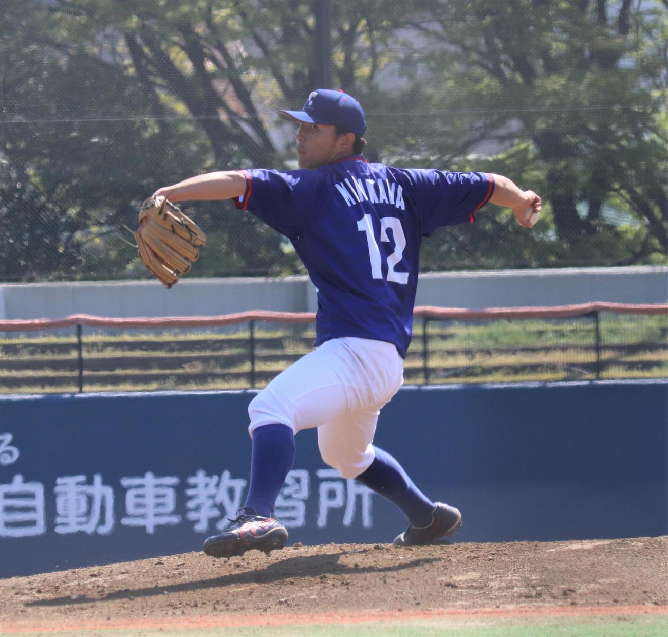 SUBARU対東京ガス　先発し力投する東京ガス・皆川（撮影・星夏穂）