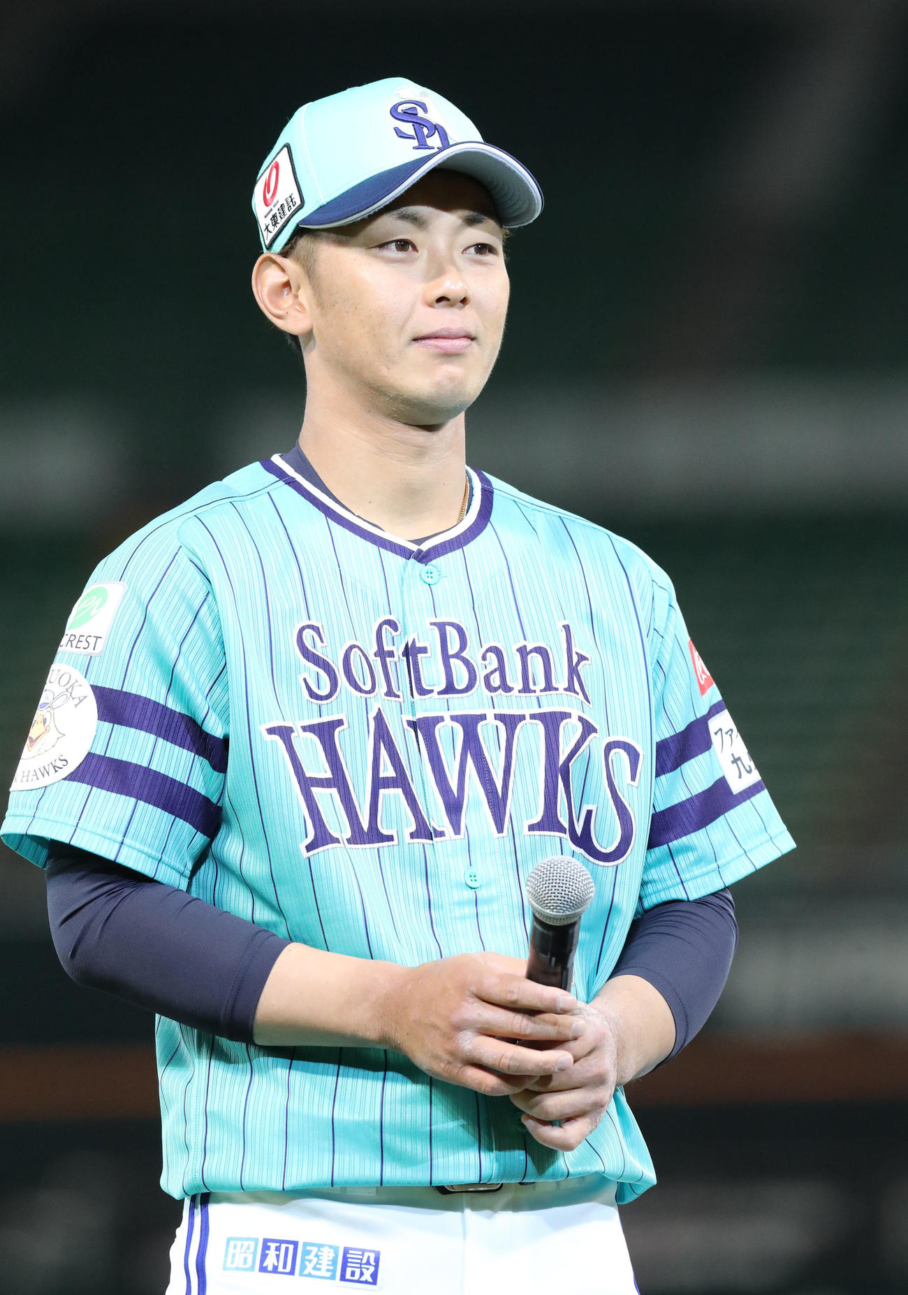 鷹の祭典2023専用ユニフォーム発表で登壇した今宮（撮影・梅根麻紀）