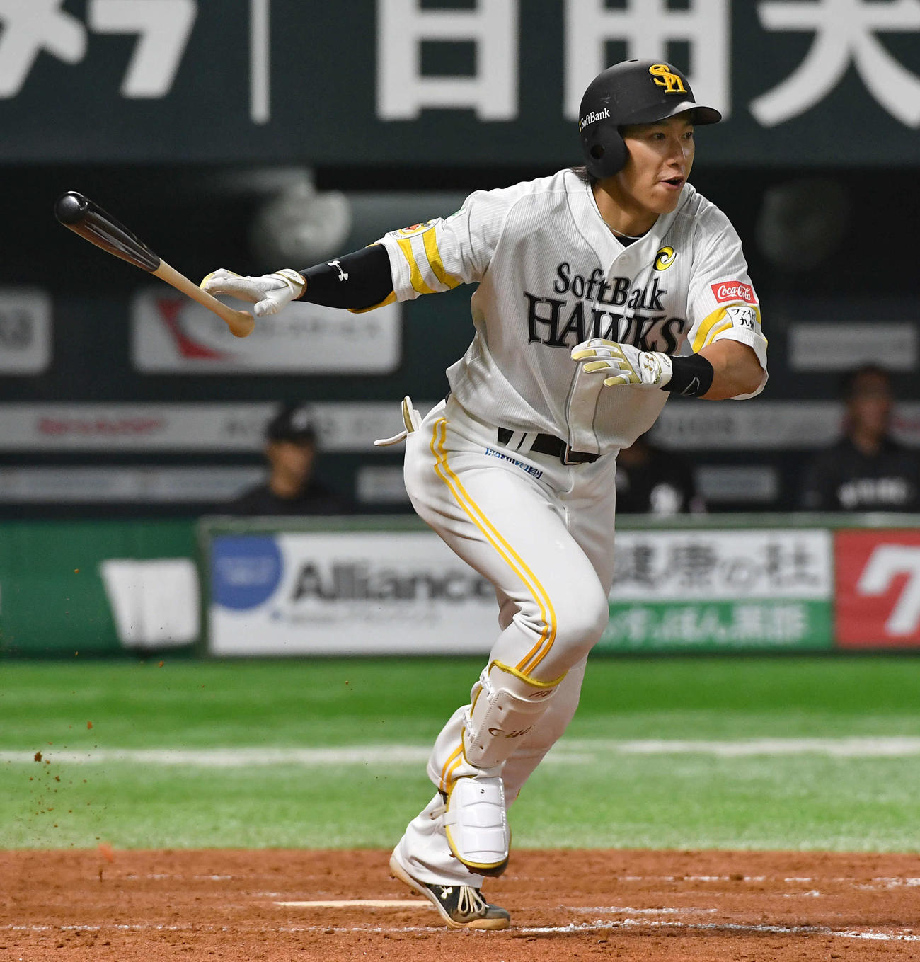 1日、ロッテ戦で右前打を放った柳田