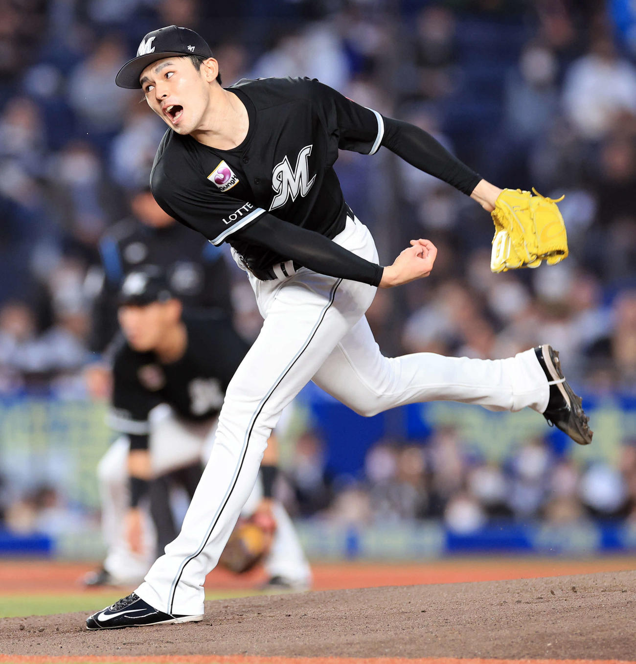 ロッテ対オリックス　力投するロッテ先発佐々木朗（撮影・浅見桂子）