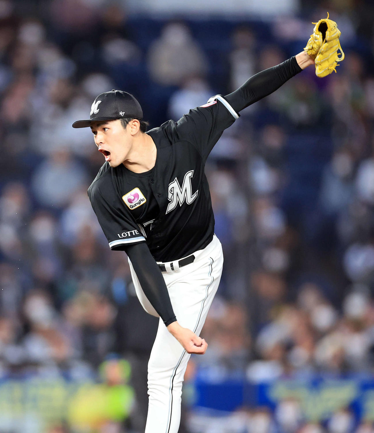 ロッテ対オリックス　力投するロッテ先発佐々木朗（撮影・浅見桂子）