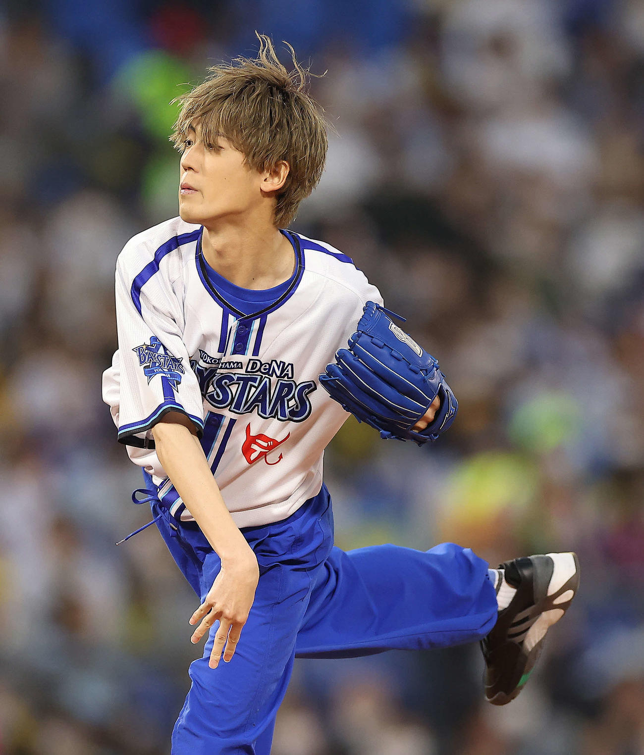 DeNA対阪神　始球式に臨む中島来弥（撮影・河田真司）