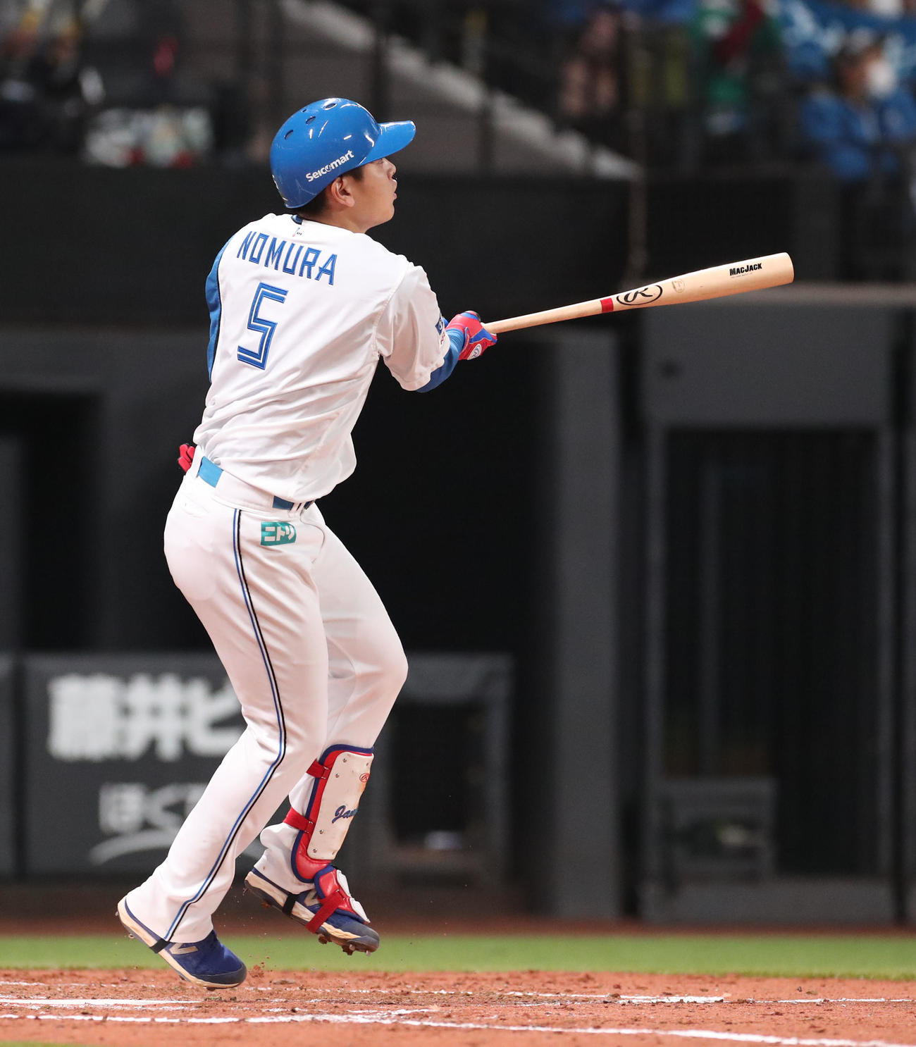日本ハム対西武　3回裏日本ハム2死一、三塁、野村は先制となる左越え3点本塁打を放つ（撮影・佐藤翔太）