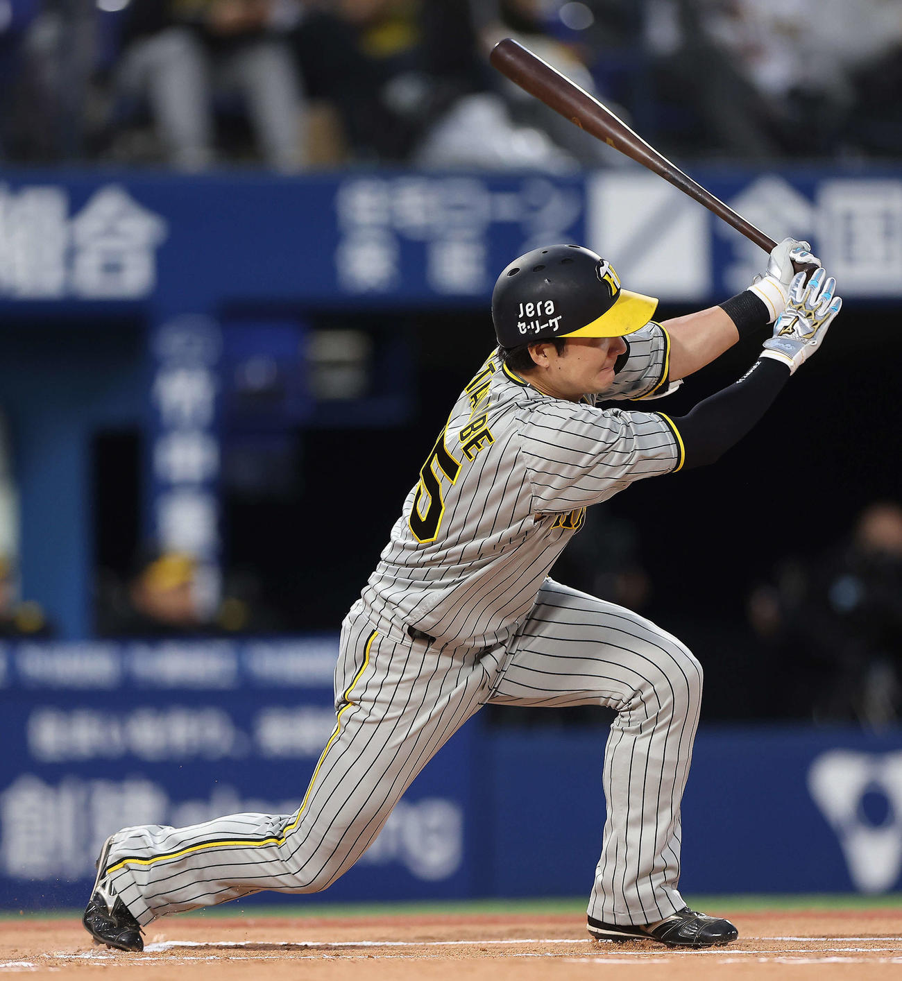 DeNA対阪神　1回表阪神2死、左前打を放つ渡辺諒（撮影・河田真司）