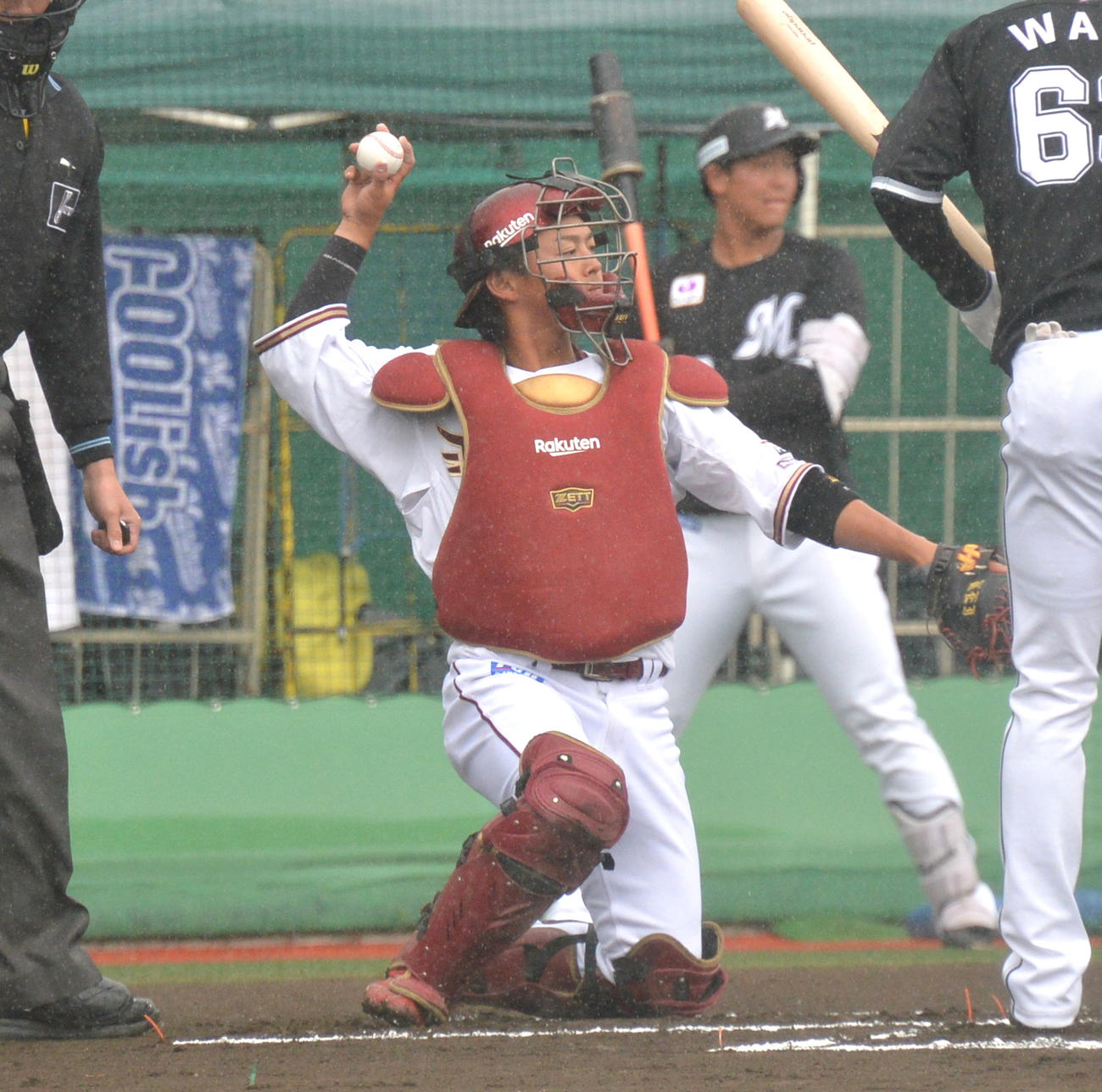 楽天先発バニュエロスを好リードした水上