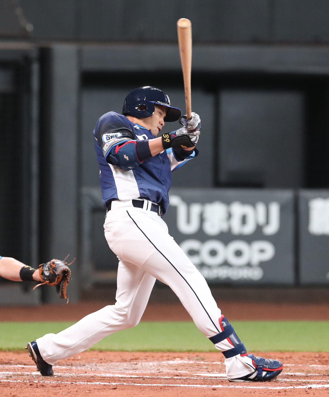 日本ハム対西武　3回表西武2死二塁、呉念庭は右前適時打を放つ（撮影・佐藤翔太）