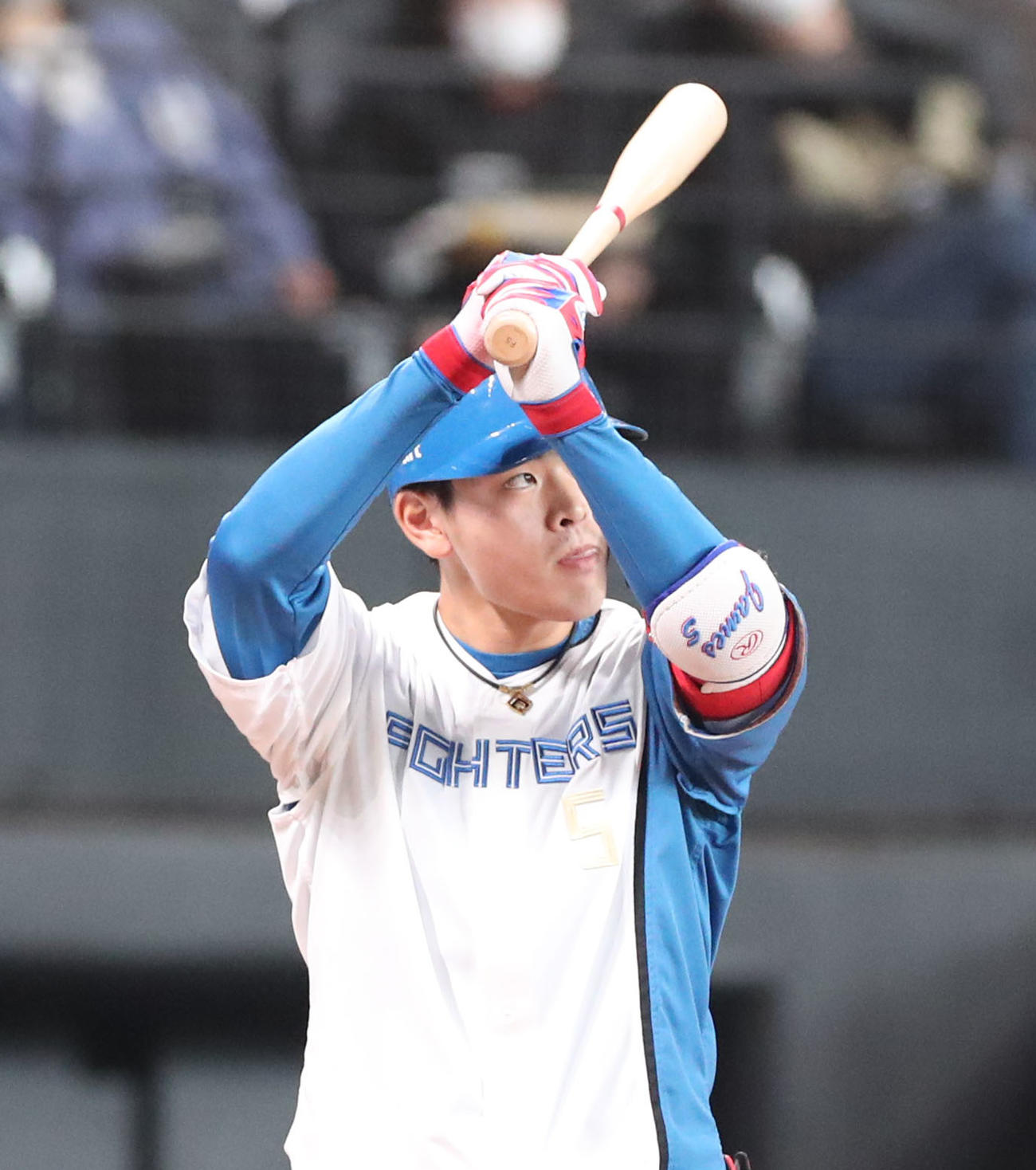 日本ハム対西武　8回裏日本ハム2死二、三塁、三振に終わった野村（撮影・佐藤翔太）