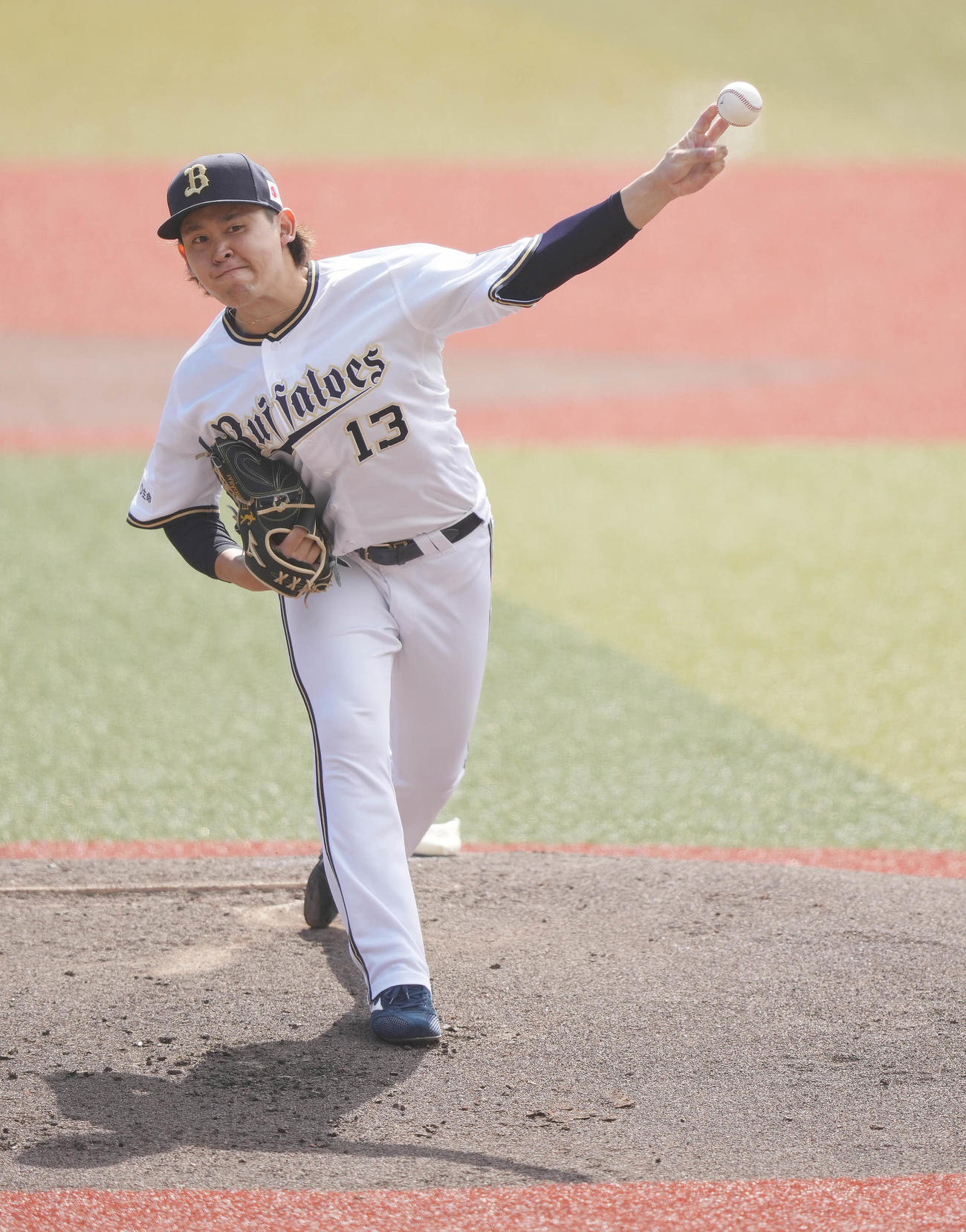 ロッテ対オリックス　先発し力投するオリックス宮城（撮影・鈴木みどり）