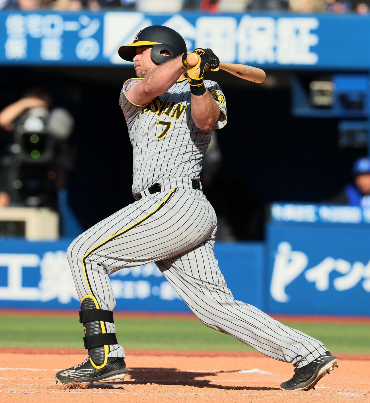 DeNA対阪神　7回表阪神無死、ノイジーは左前打を放つ（撮影・加藤哉）