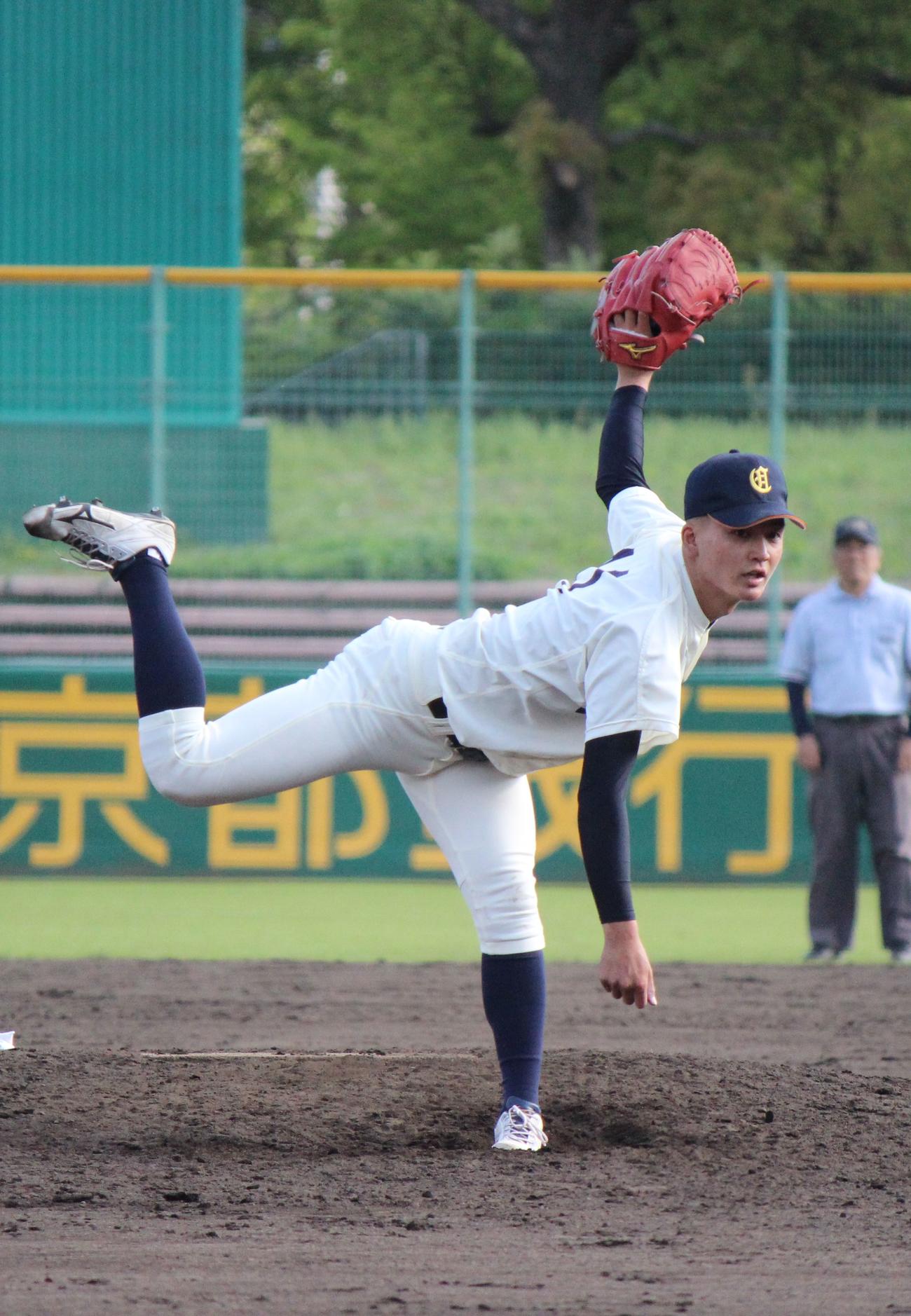 龍谷大戦で初登板した大商大・古川（撮影・柏原誠）