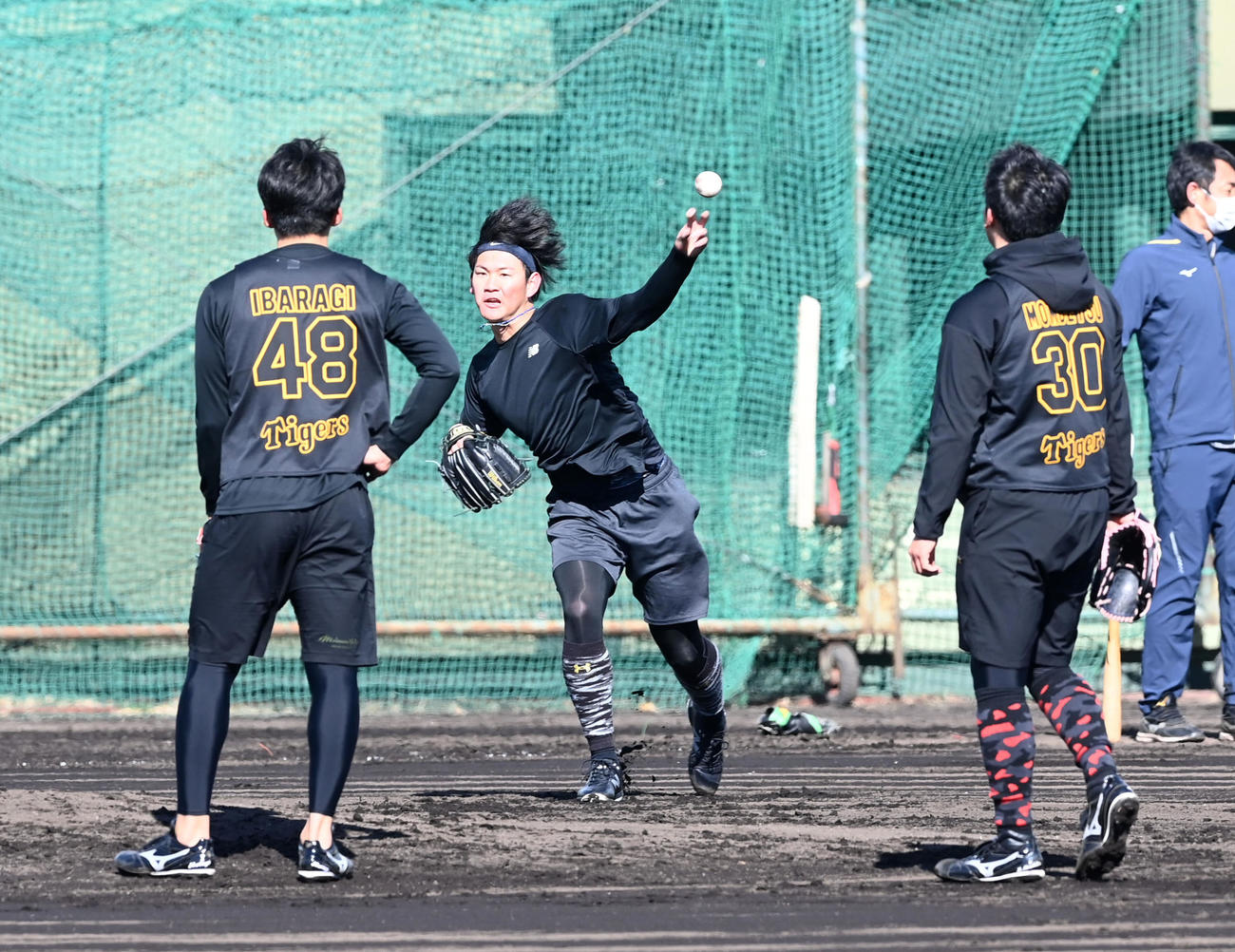 ノックを受ける及川（2023年1月25日撮影）